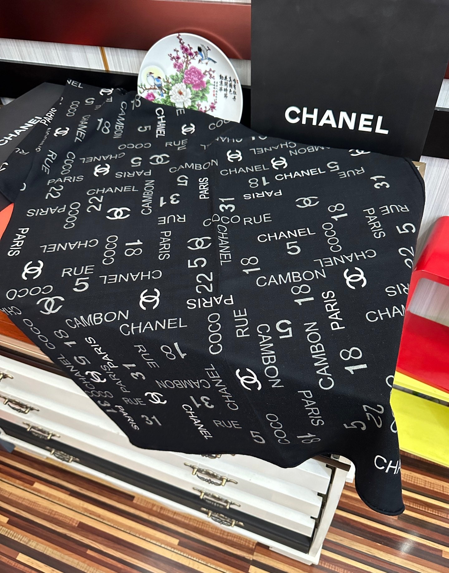 CC 26s Scarf 140x140cm Black Cashmere 271202