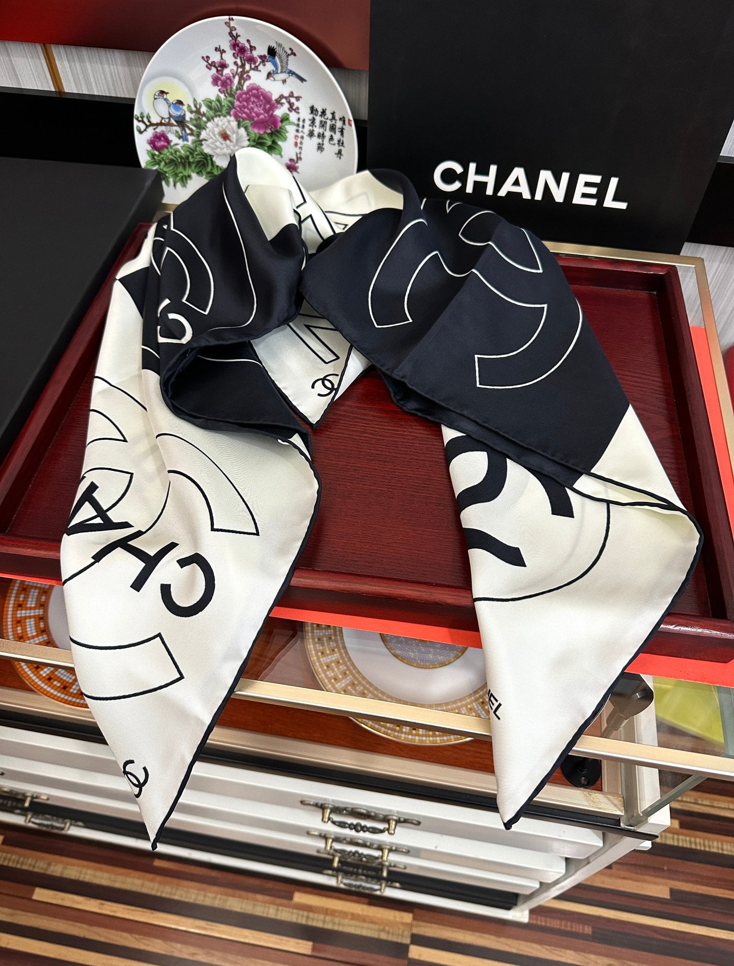 CC Scarf 90x90 Colorful Twill Silk 445043