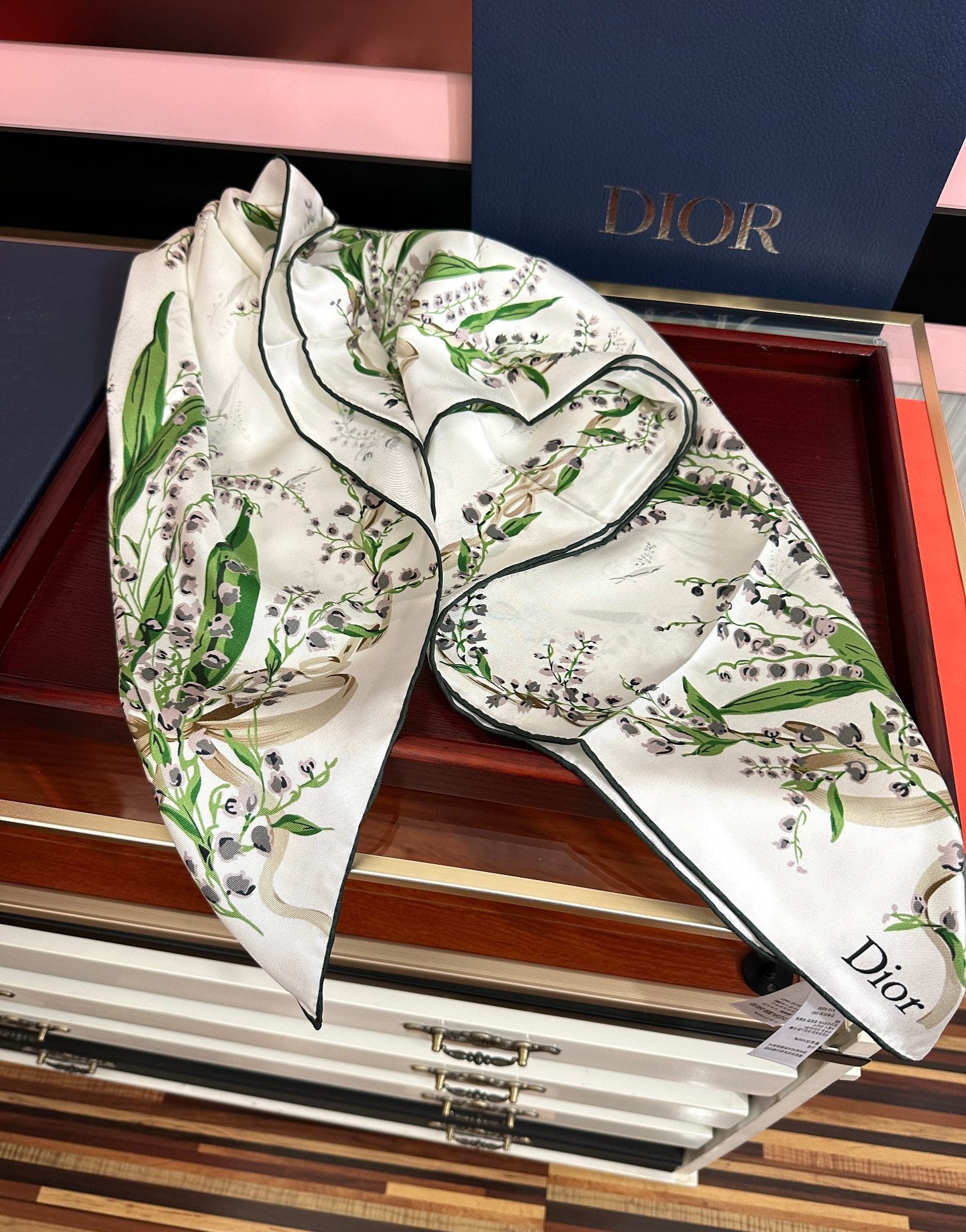 CD Scarf 90x90 Colorful Twill Silk 443157