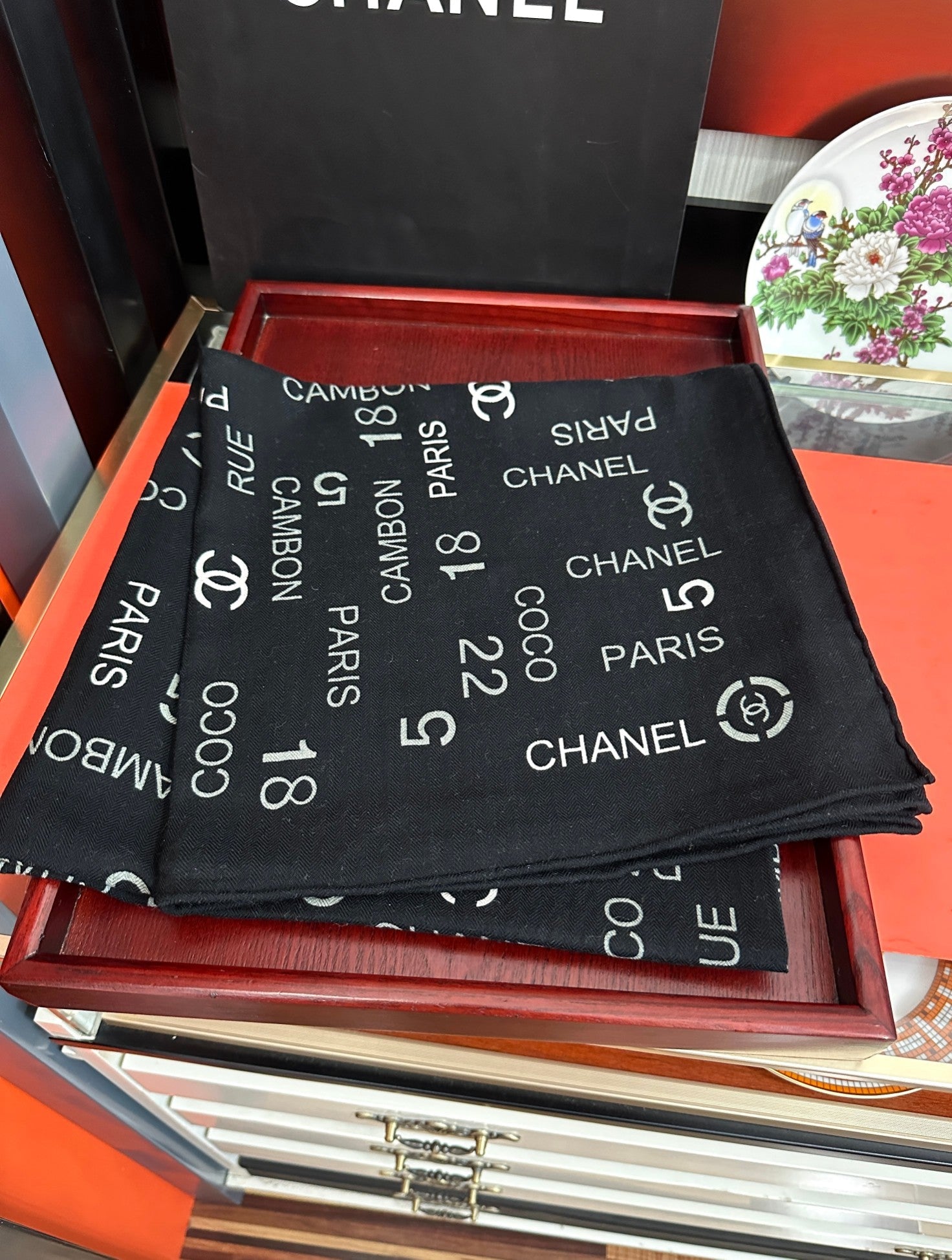 CC 26s Scarf 140 In Cashmere And Silk 445066