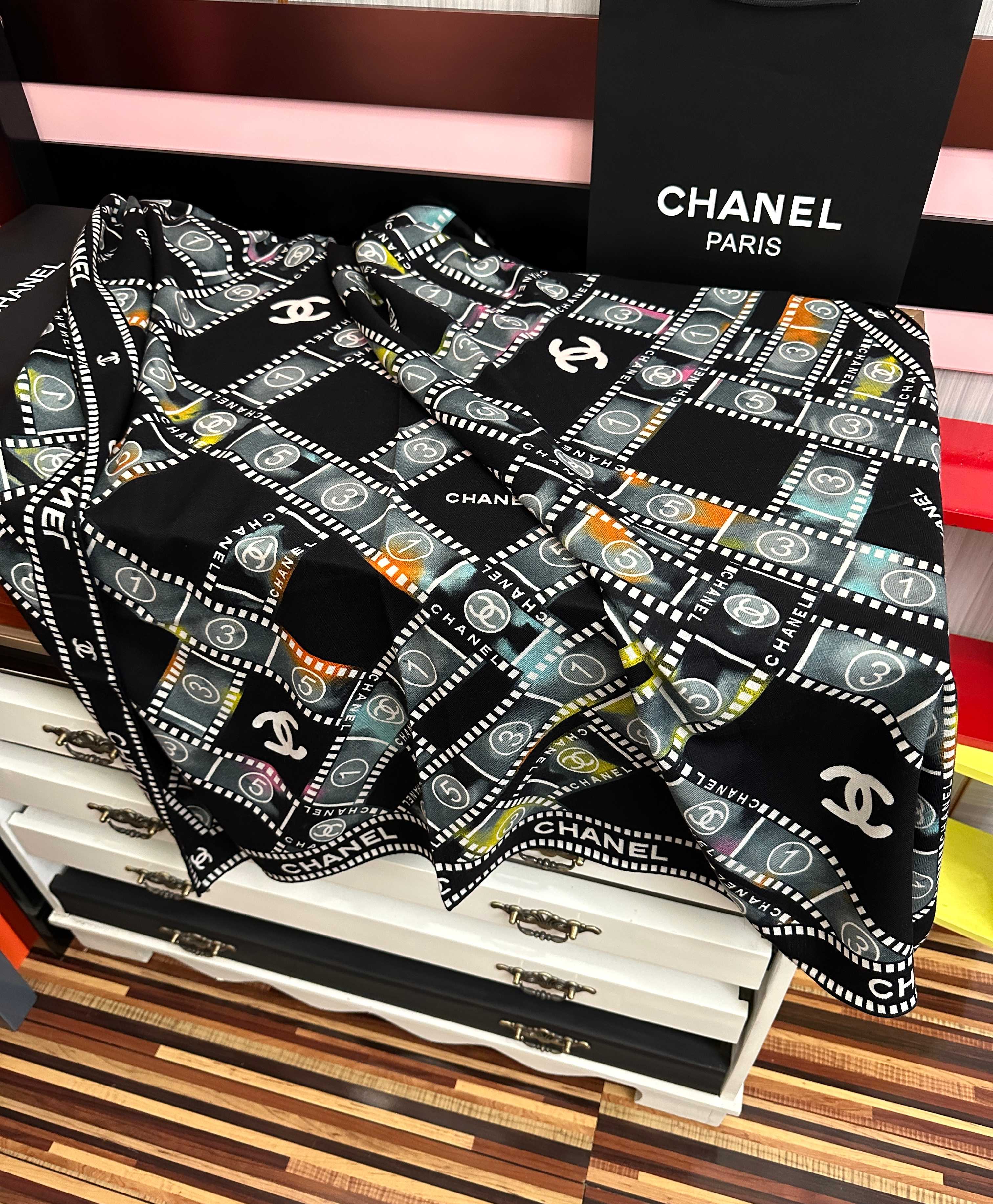 CC 26s Scarf 140 In Cashmere And Silk 446685