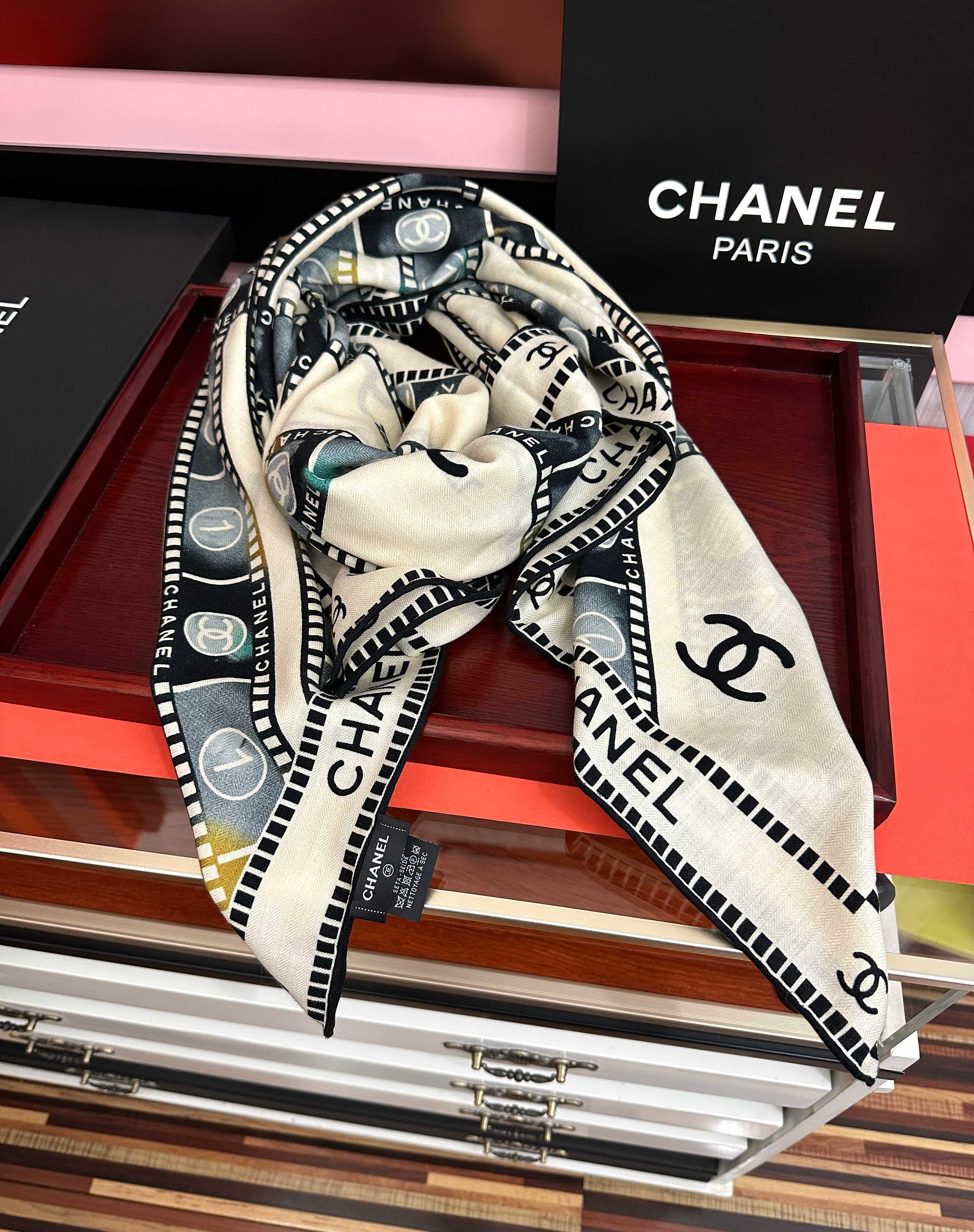 CC 26s Scarf 140 In Cashmere And Silk 446686