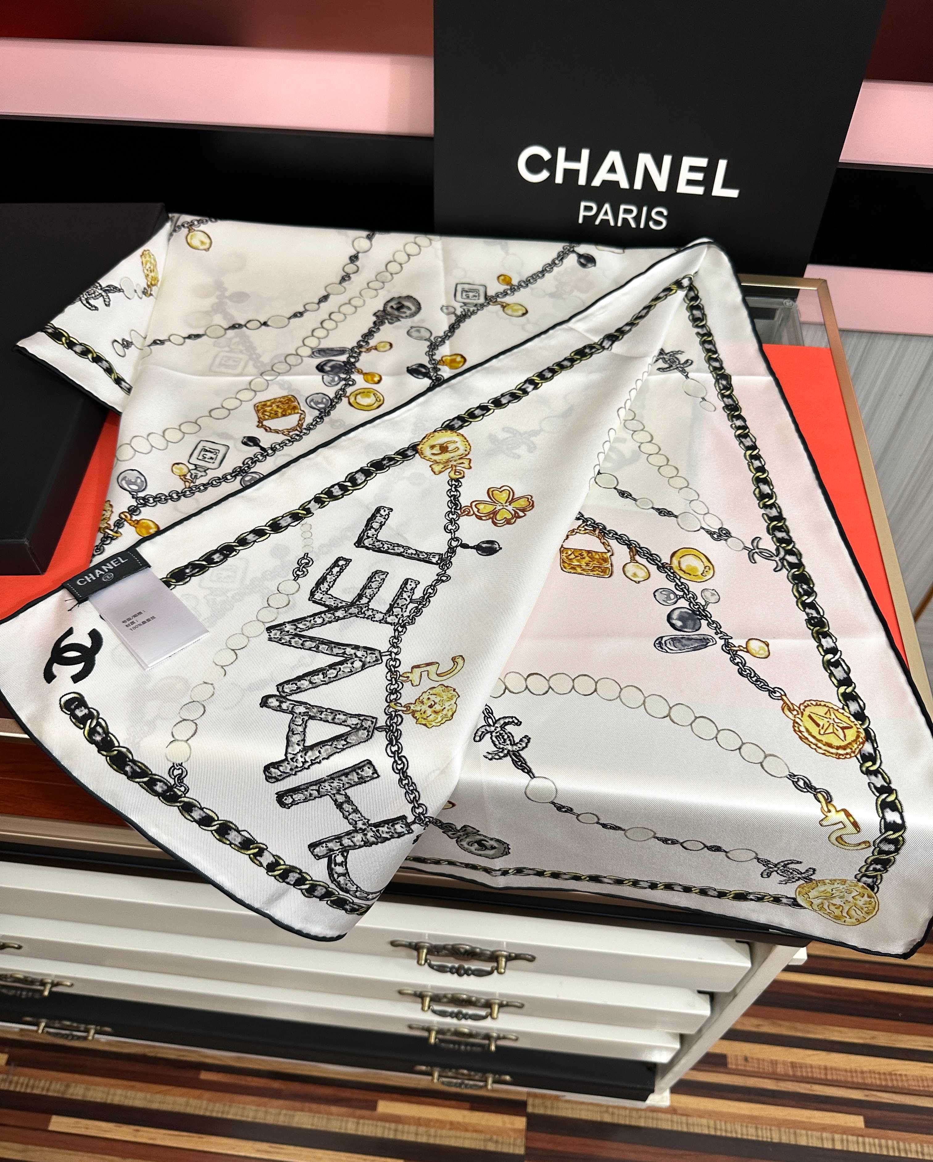 CC Scarf 90x90 Colorful Twill Silk 445048
