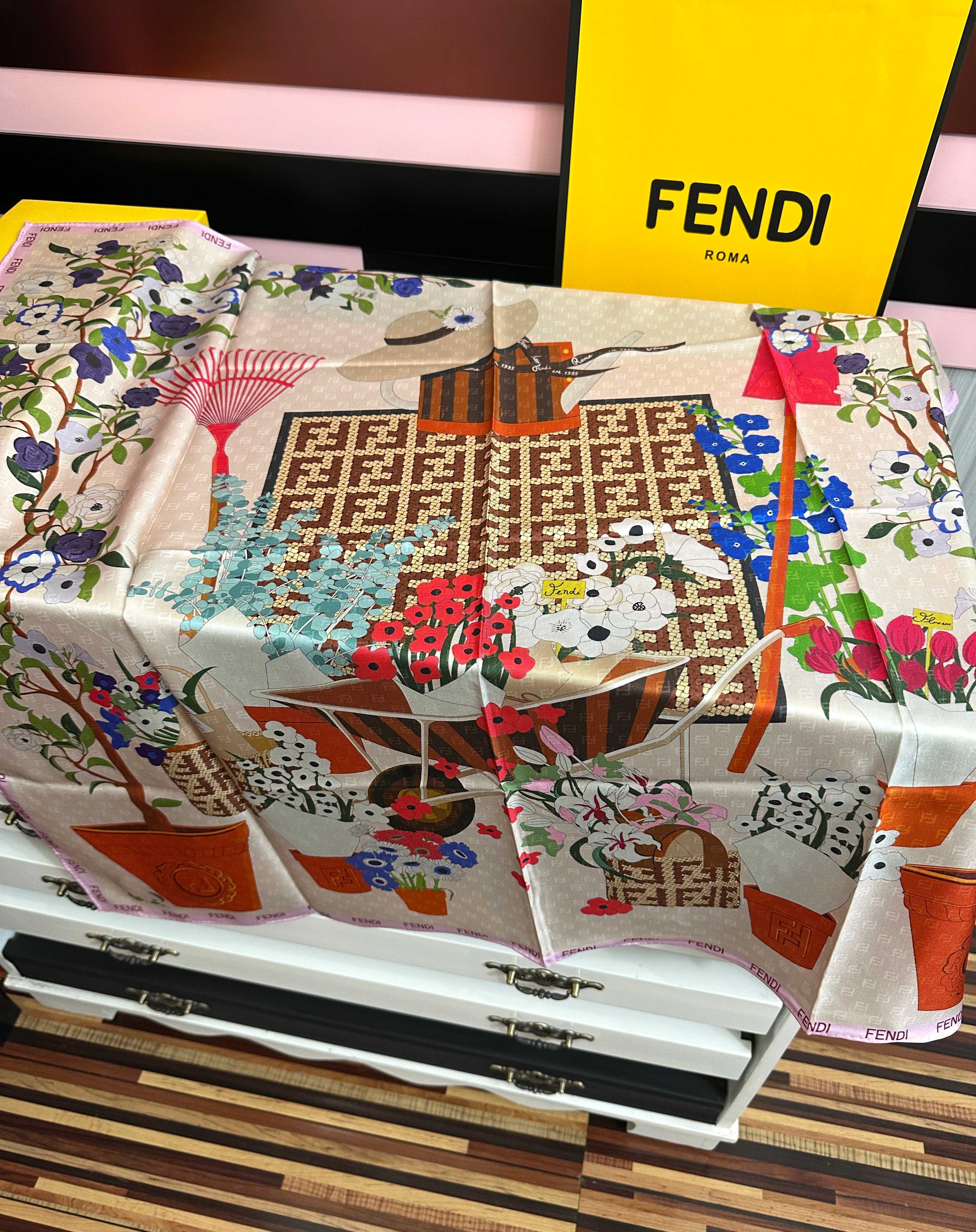 Fendi Scarf 90x90 Colorful Twill Silk 445052