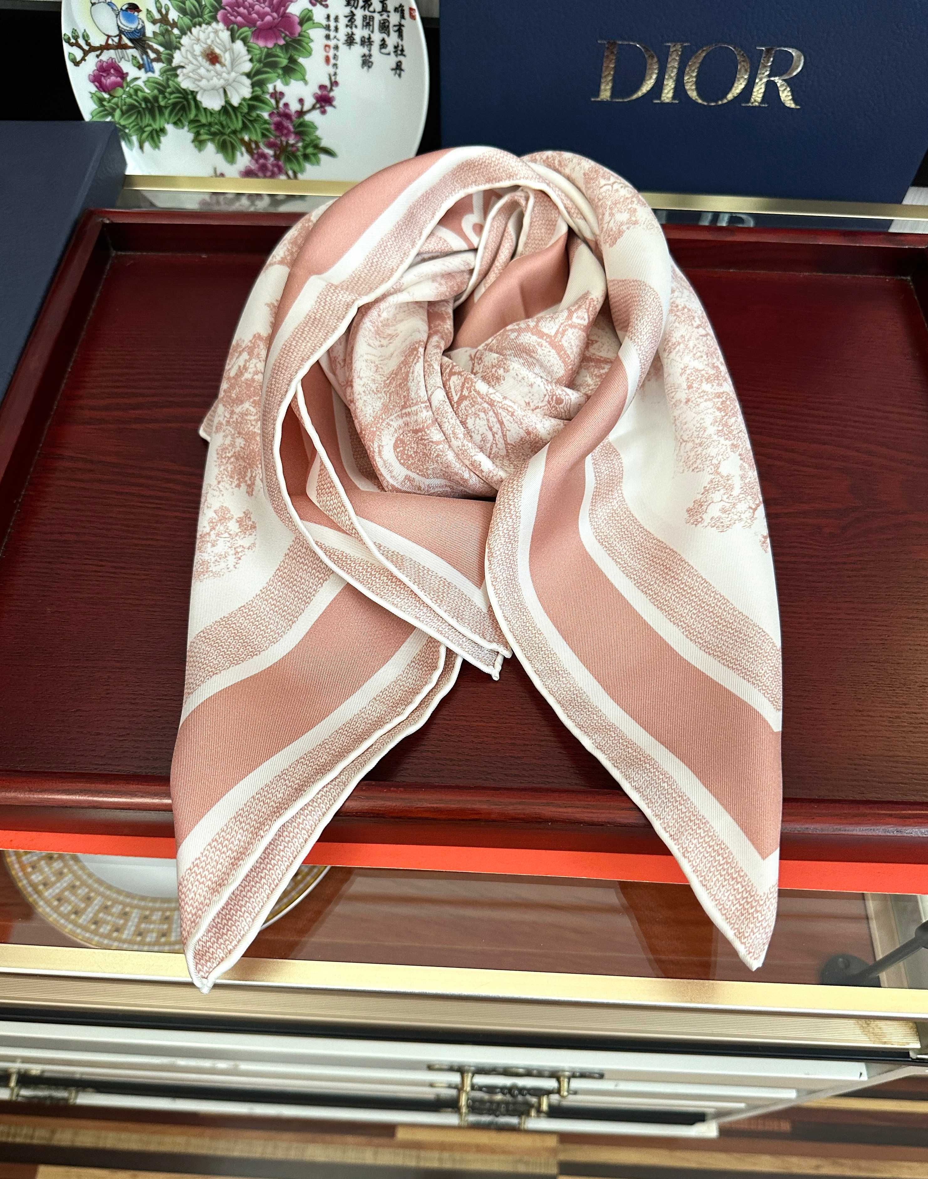 CD Scarf 90x90 Colorful Twill Silk 443146