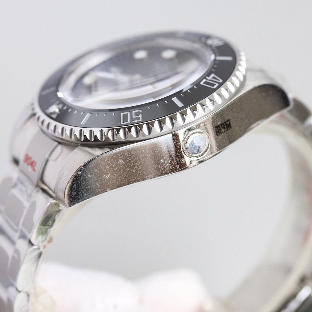Rolex Sea- Dweller 44mm Silver Blue Dial