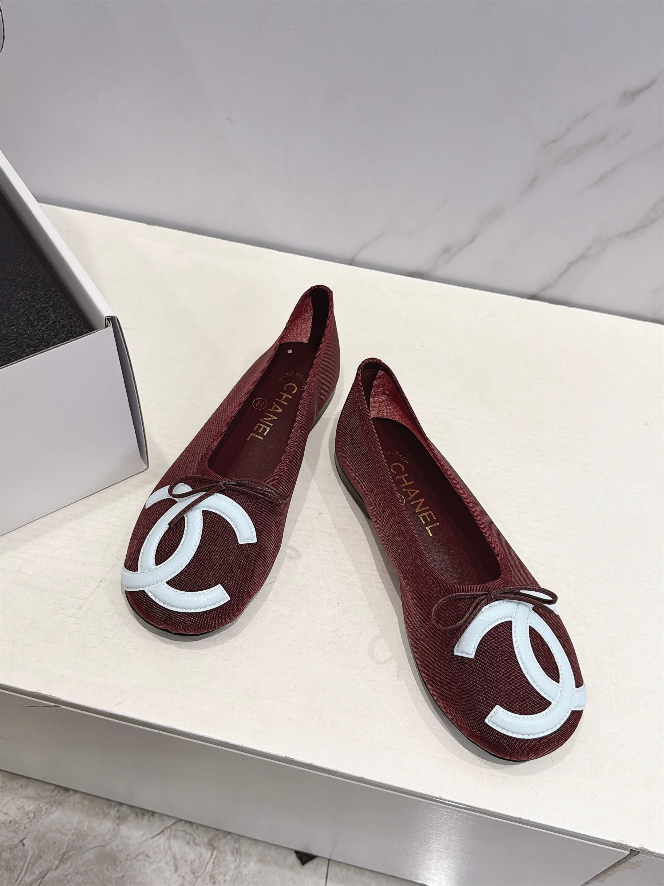 CC 26s Coco Beach Ballet Flats Burgundy Mesh 937753