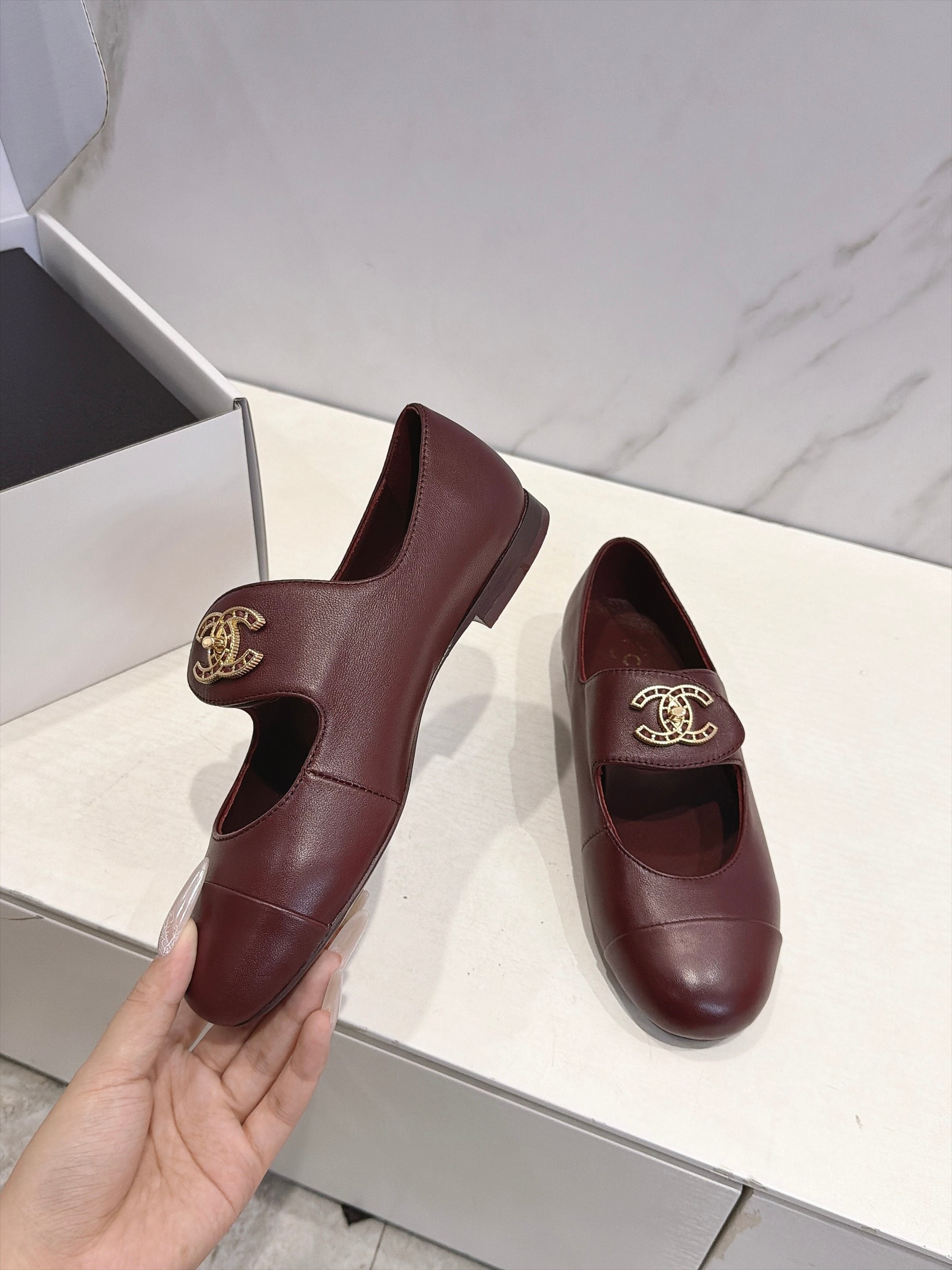 CC 26s Round Toe Mary Jane Shoes Burgundy Lambskin 937757