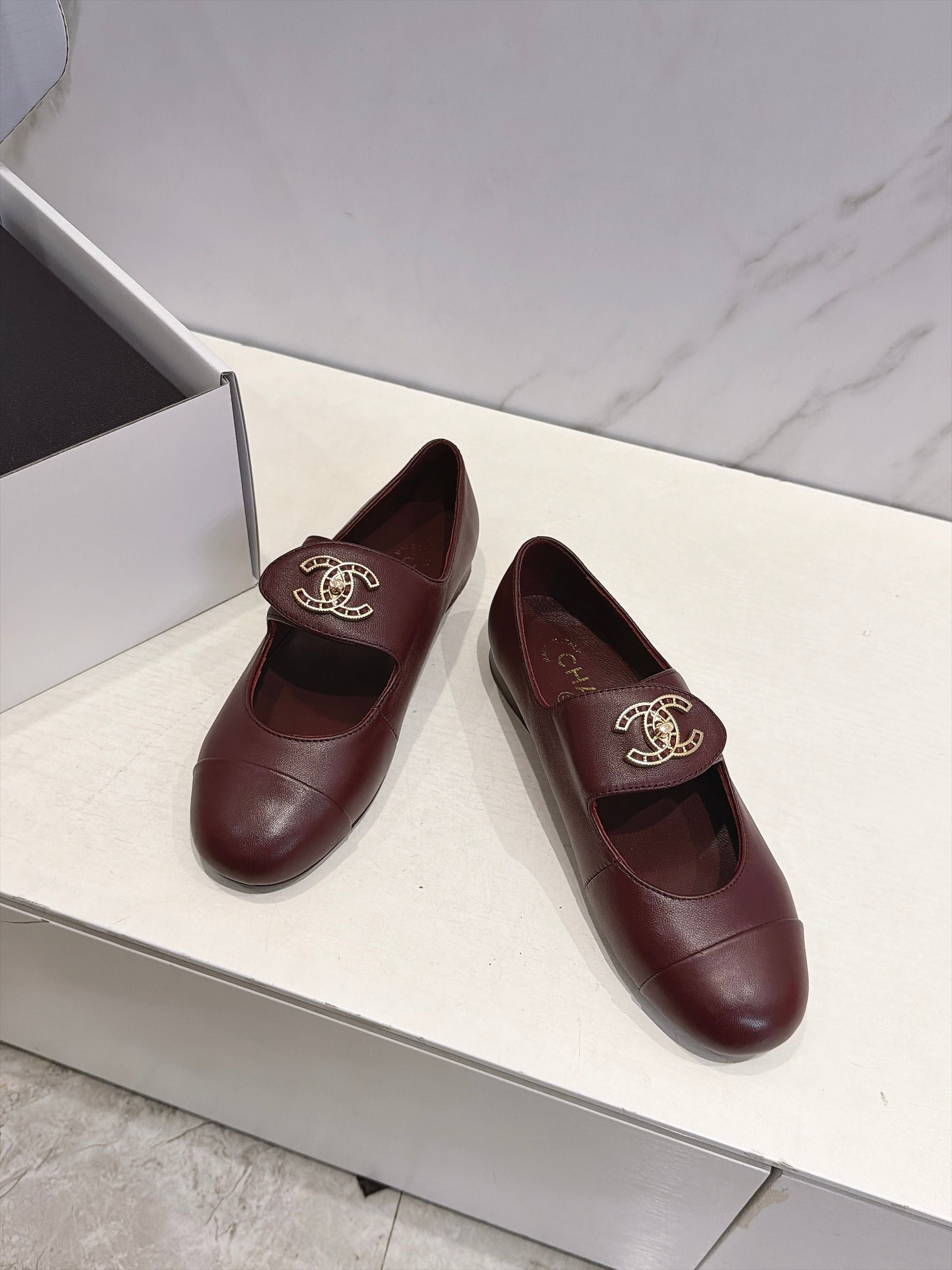 CC 26s Round Toe Mary Jane Shoes Burgundy Lambskin 937757