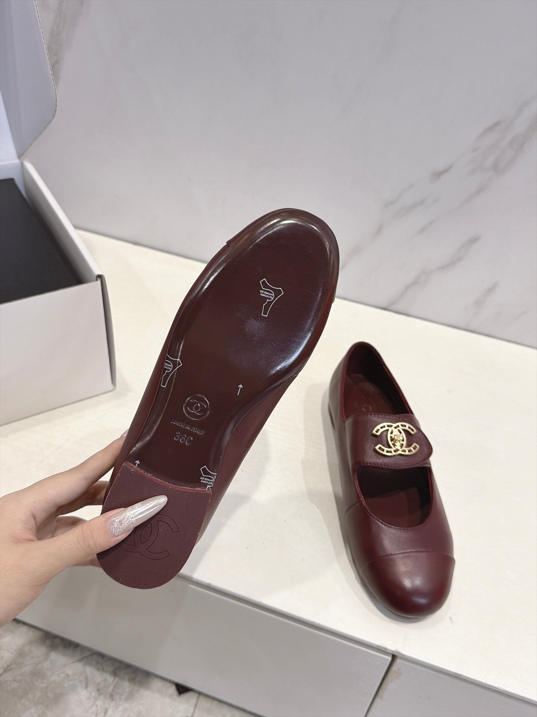 CC 26s Round Toe Mary Jane Shoes Burgundy Lambskin 937757