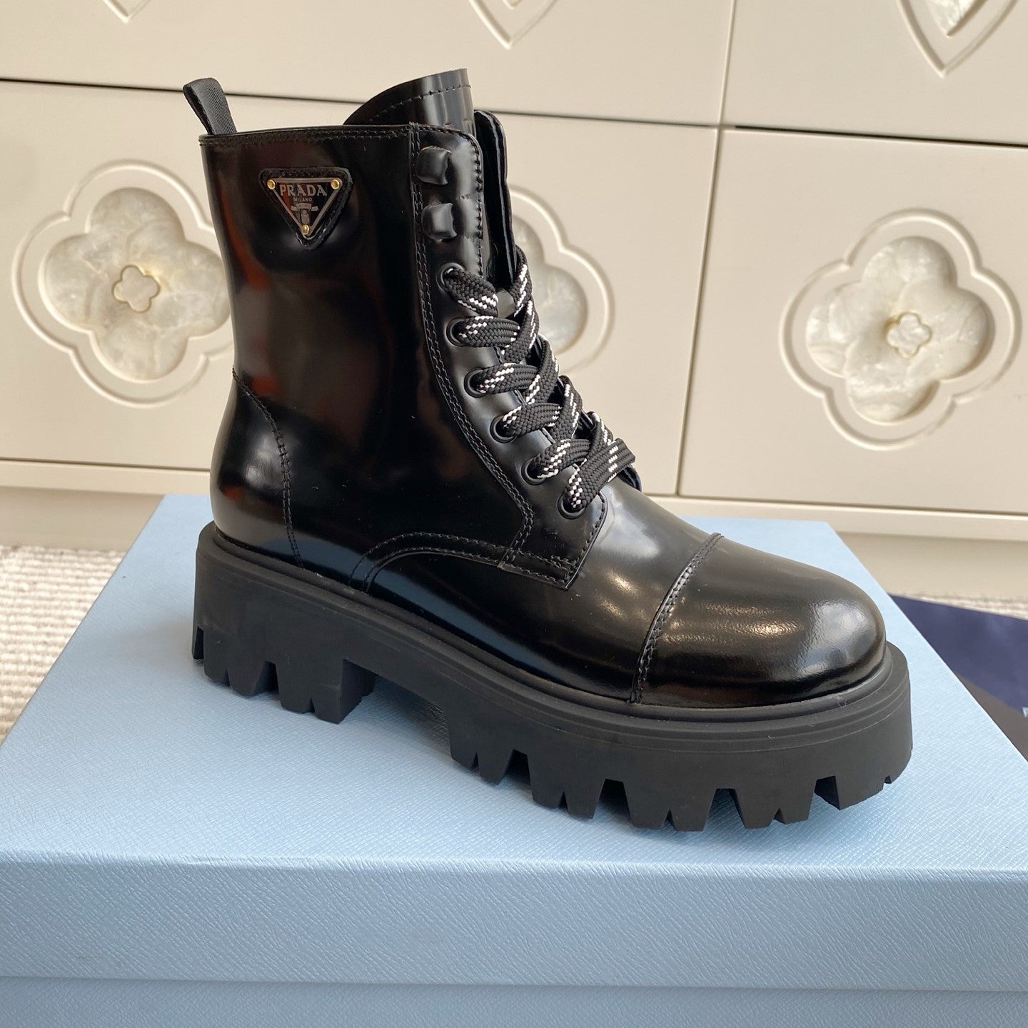 Prada 26s Combat Boots Black Plaque Leather 957398