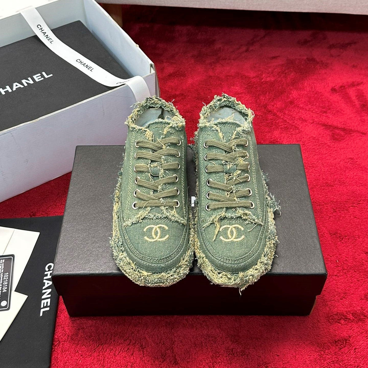 CC 26S Sneaker Flowing Embroidery Green Denim Canvas 147789