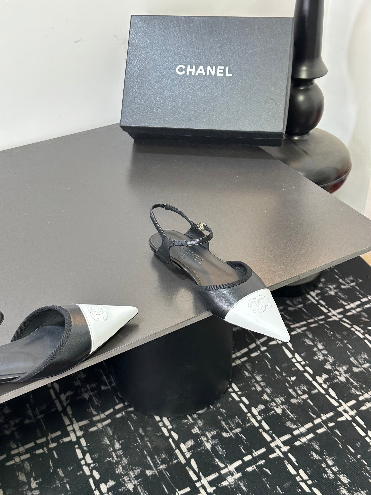 Chanel 26S Flat Pointed-Toe Slingbacks In Black And White Lambskin