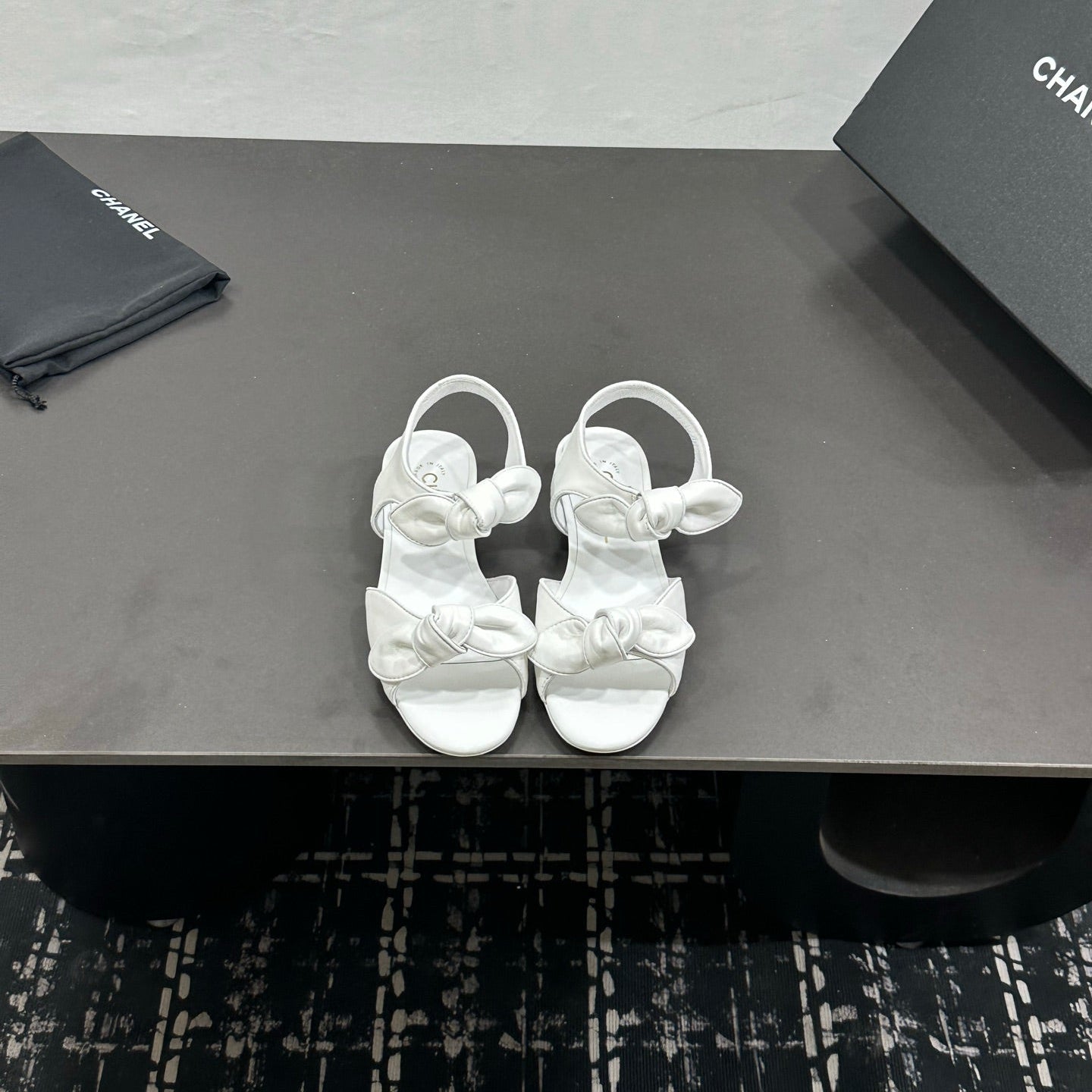 Chanel 26S Bow Sandals In White Calfskin