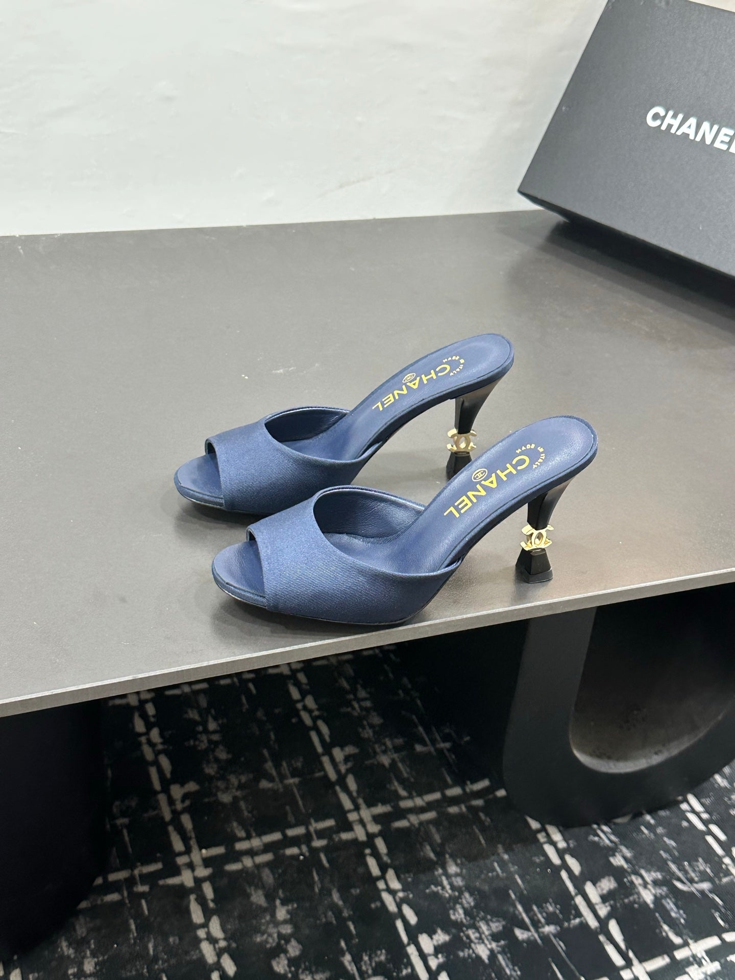 CC 26s Sandal Dark Blue Sheepskin Satin 832567