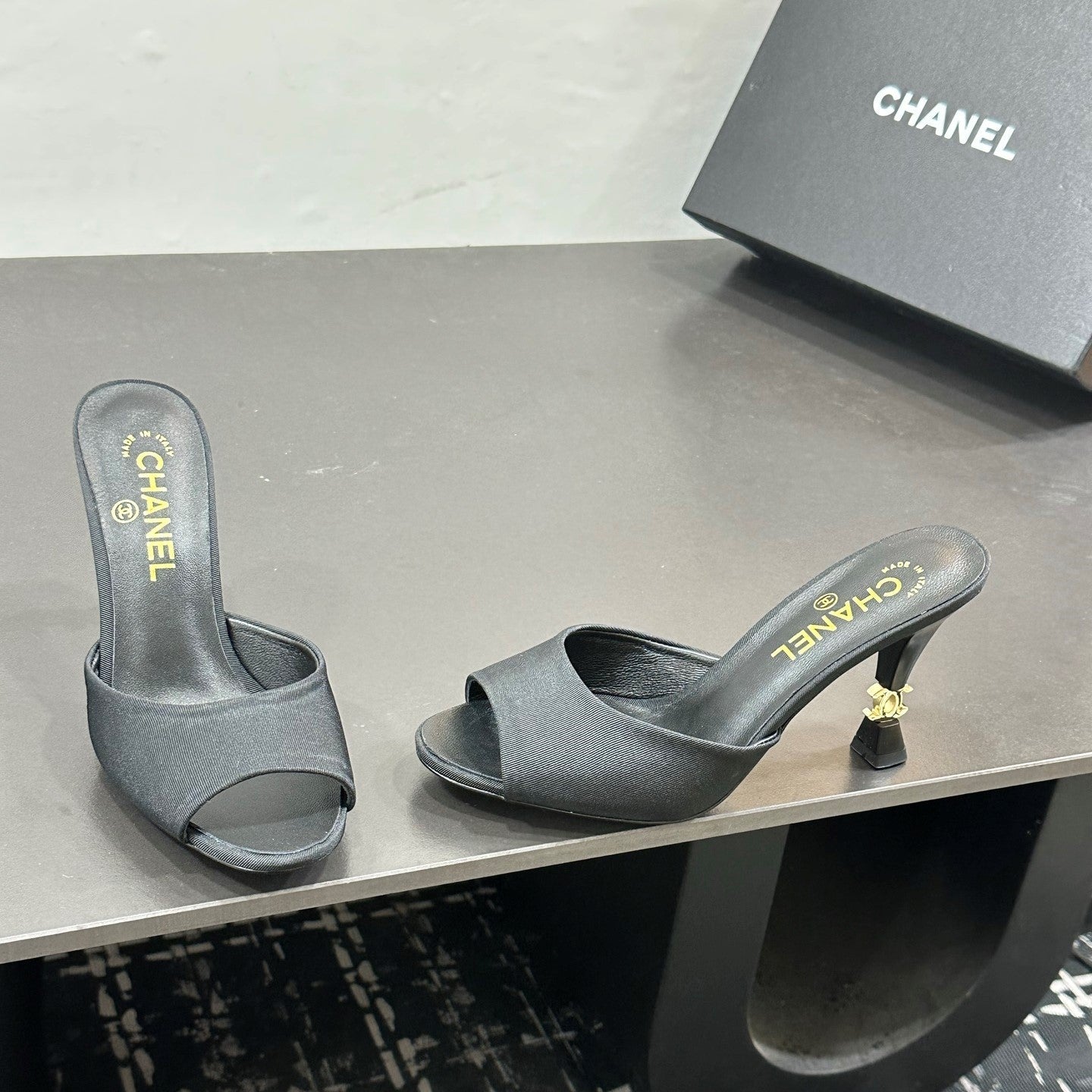 CC 26s Sandal Black Sheepskin Satin 832564