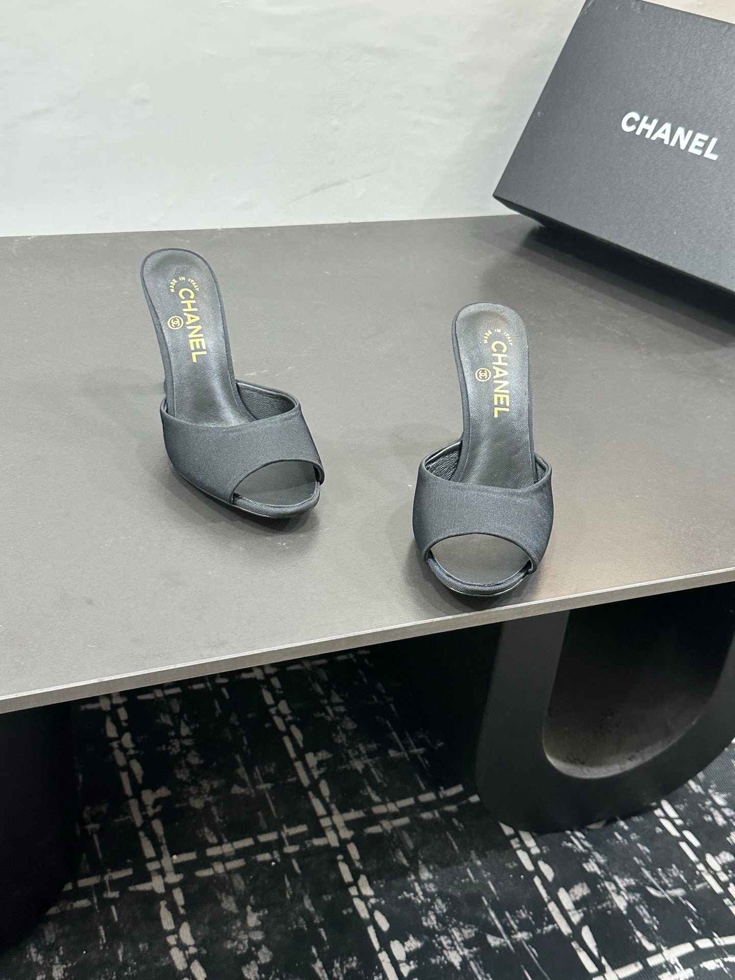 CC 26s Sandal Black Sheepskin Satin 832564
