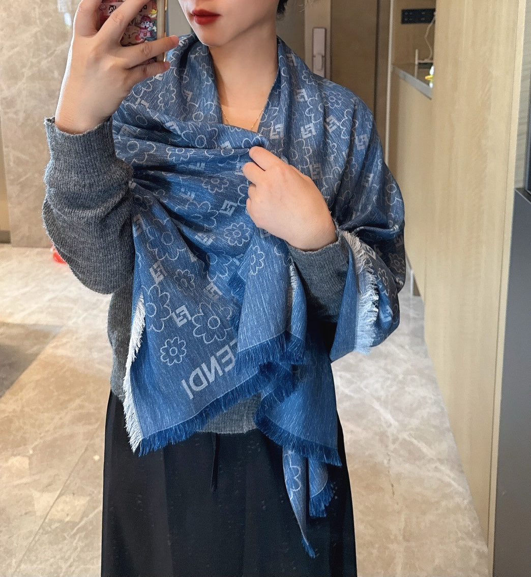 Fendi 26s Scarf 140 In Cashmere And Silk 522025