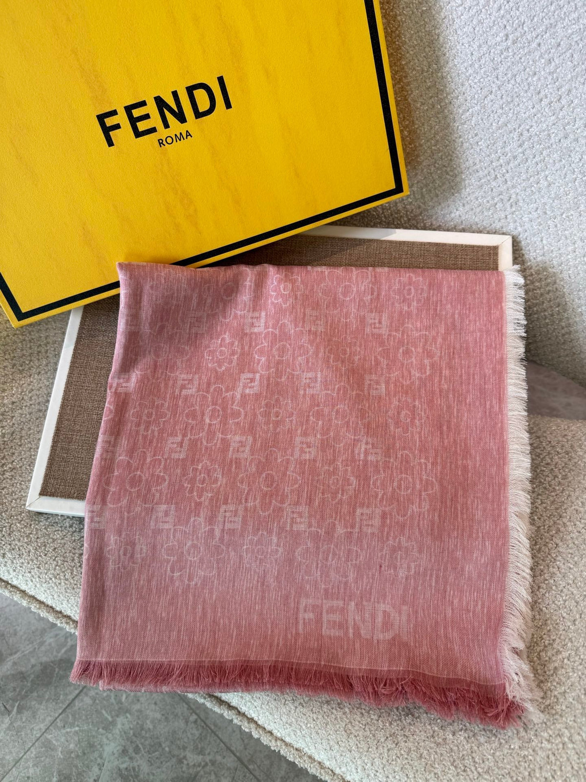 Fendi 26s Scarf 140 In Cashmere And Silk 522026