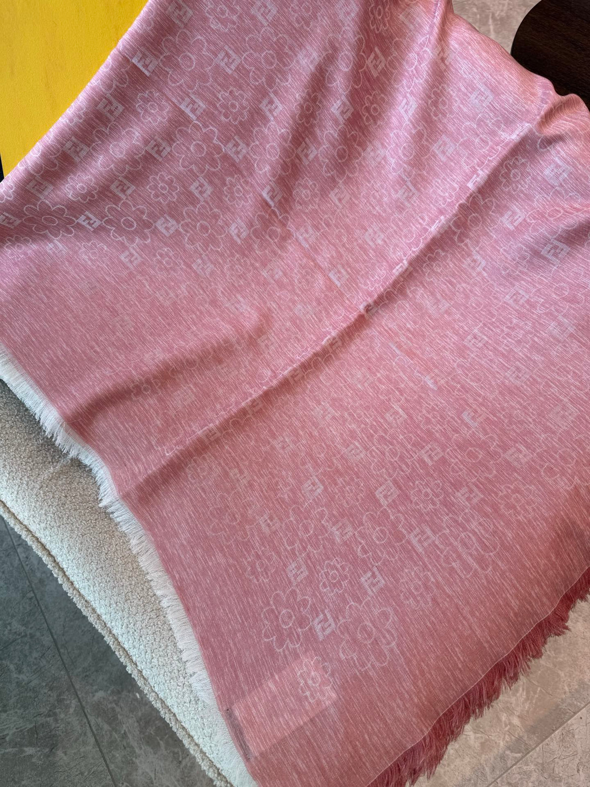 Fendi 26s Scarf 140 In Cashmere And Silk 522026