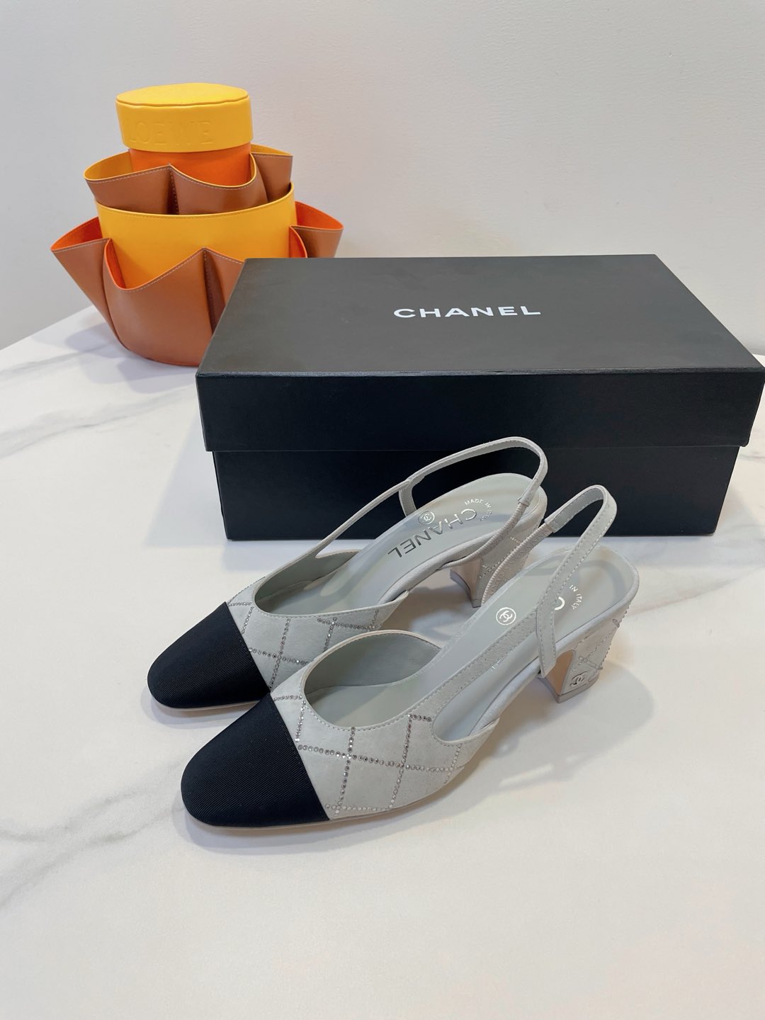 CC 26s Quilted Two-Tone Slingbacks Grey Black Suede Fabric 941695