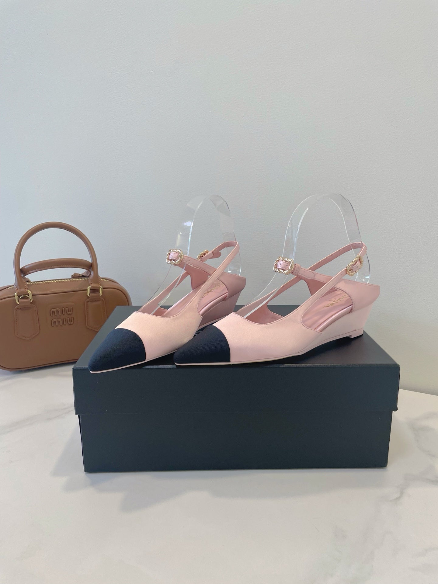 CC 26s T-Strap Slingbacks Black Pink Satin 941622
