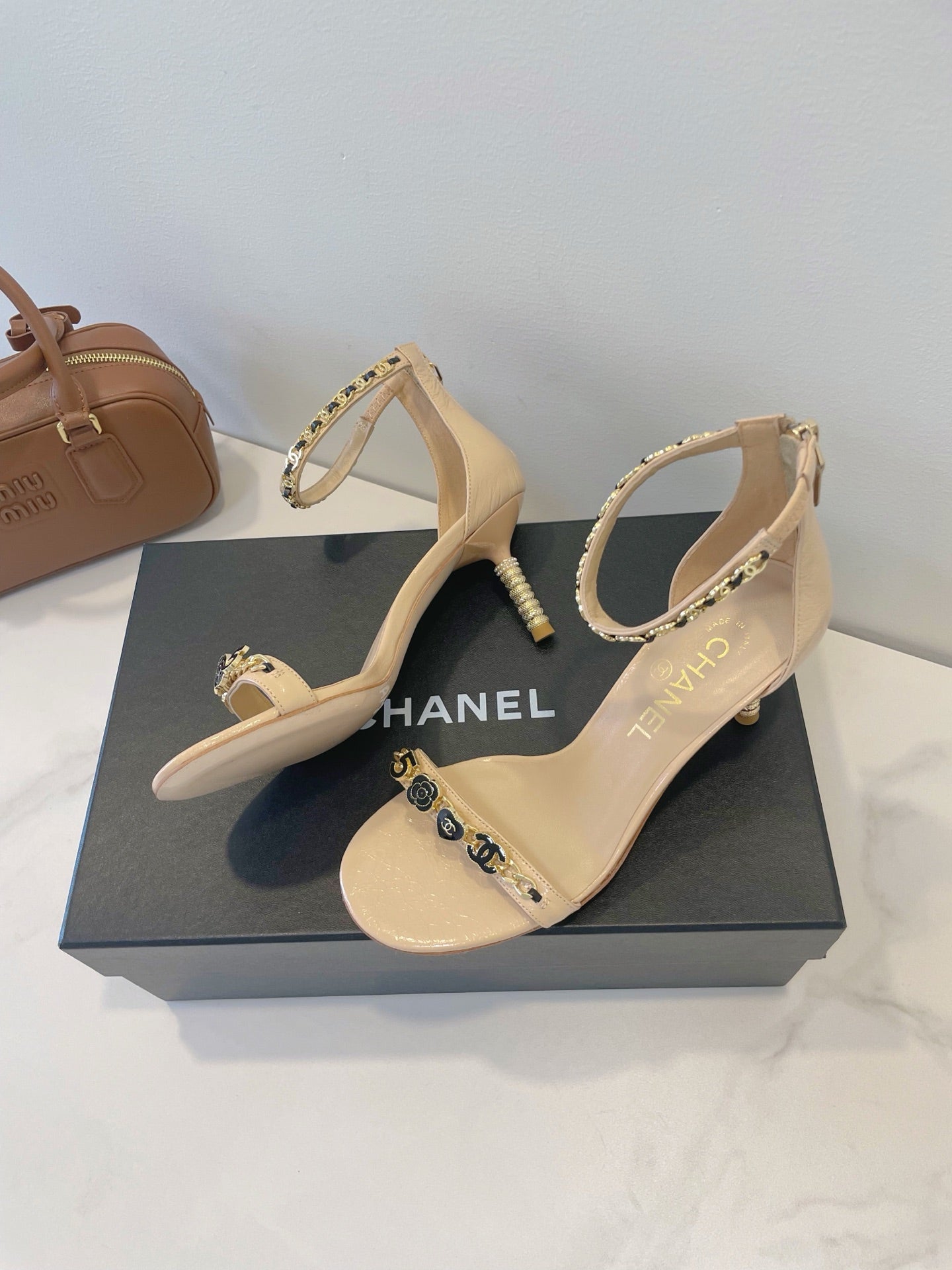 CC 26s High-Heeled Sandals 6.5cm Beige Lambskin 941626