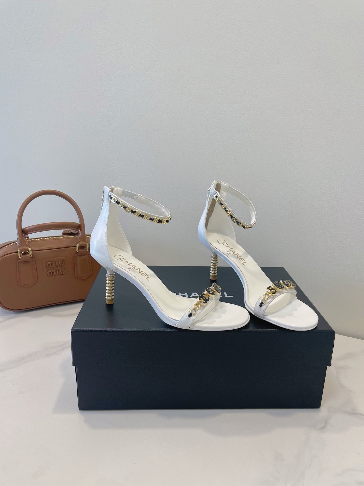 CC 26s High-Heeled Sandals 6.5cm White Lambskin 941627
