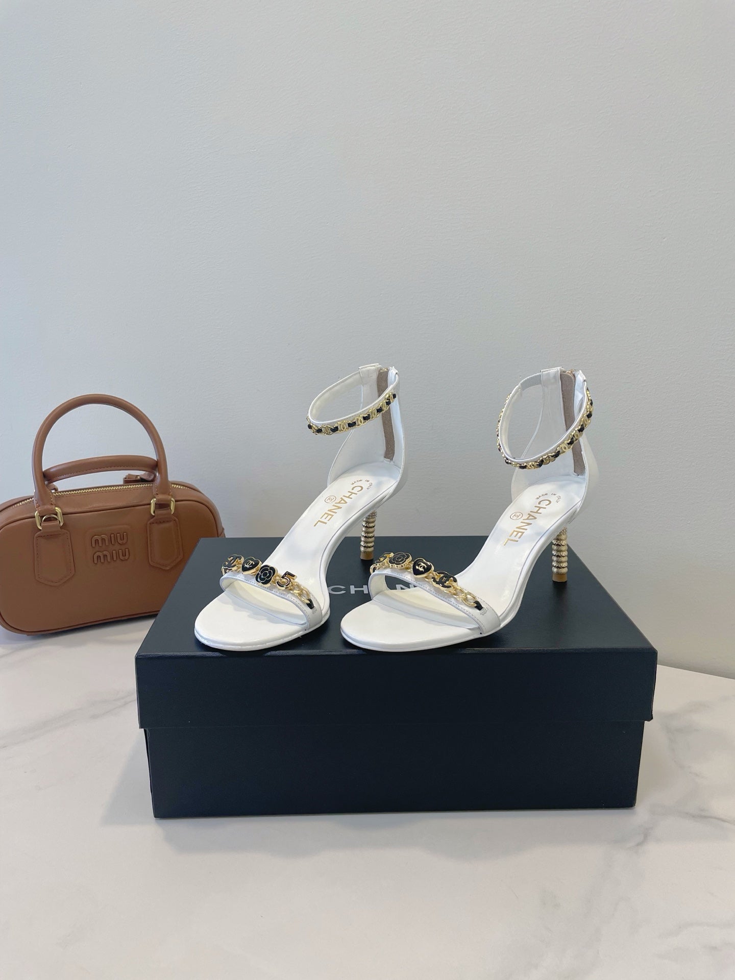 CC 26s High-Heeled Sandals 6.5cm White Lambskin 941627