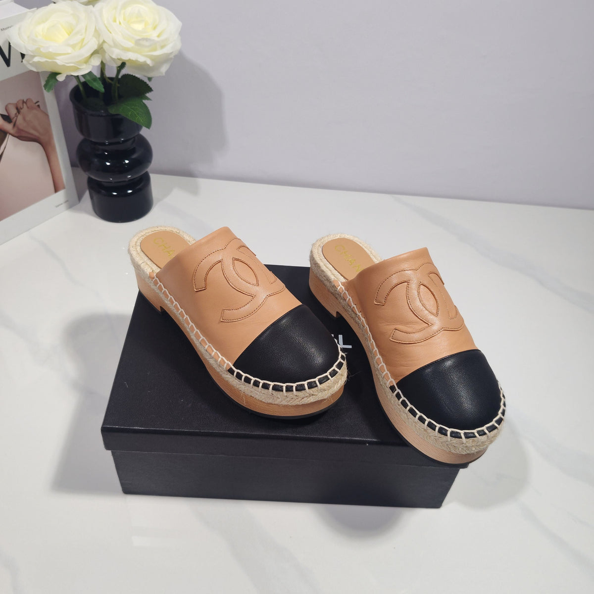 CC 26s Half-Length Slippers Black Beige Sheepskin 104250