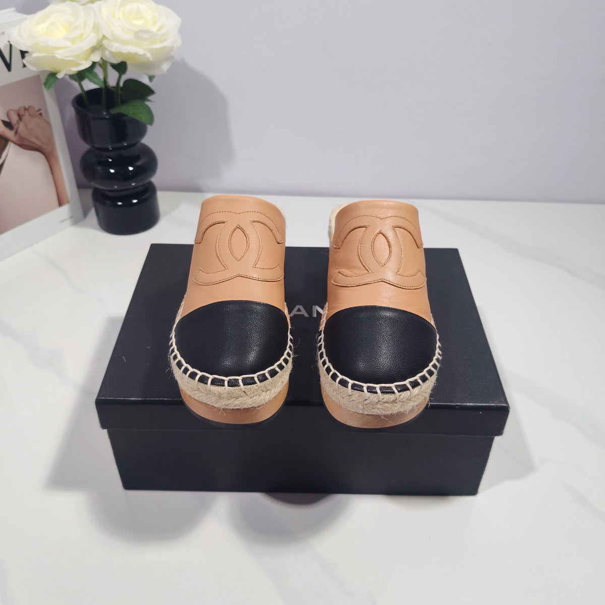 CC 26s Half-Length Slippers Black Beige Sheepskin 104250