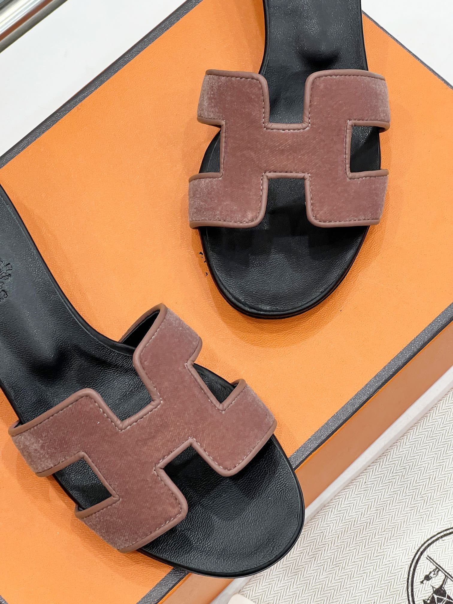 0ran 45 sandal sienna velvet goatskin