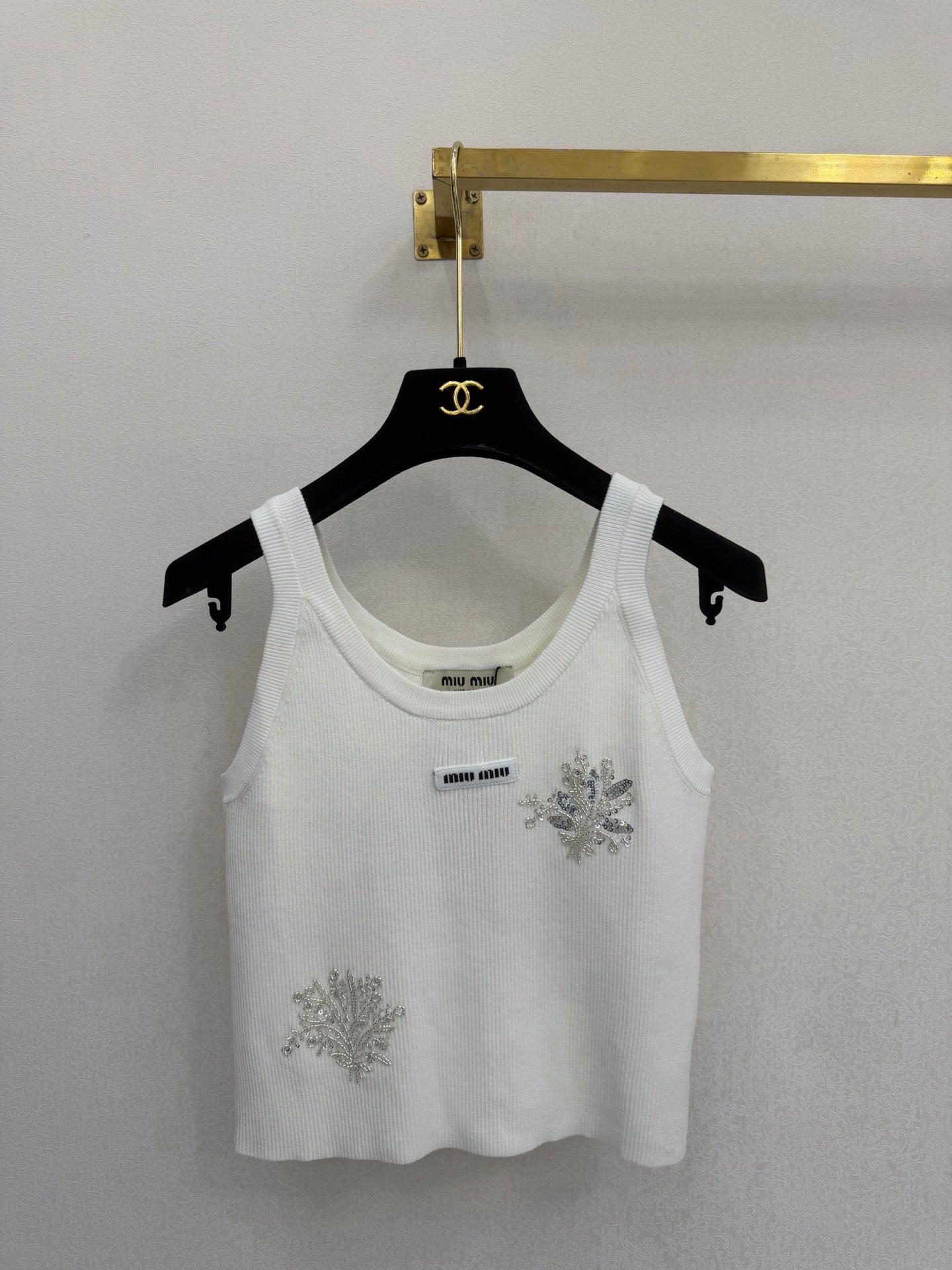 Miu Vest White High Viscosity Ice Silk 394850