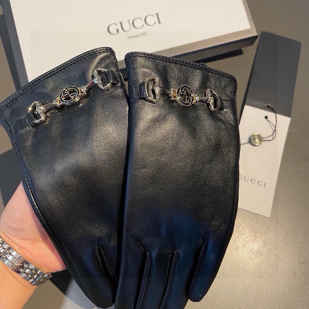 TOUCHSCREEN GLOVES IN BLACK LAMBSKIN AND CASHMERE LINING 462259