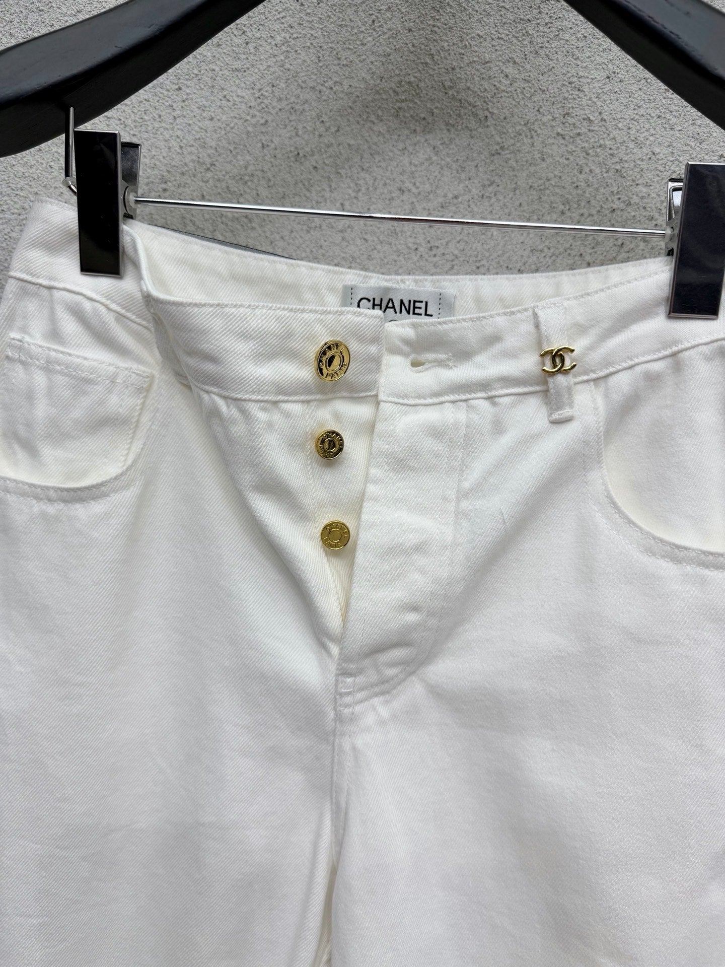 CC 26s Metal Buckle Pockets Jeans White Denim 404488