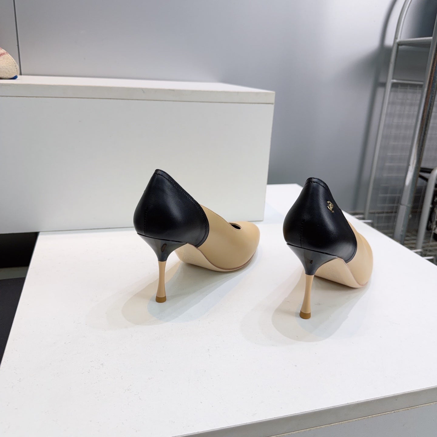 CC FW26 High Heels Pumps 8.5cm Black Beige Lambskin 942741