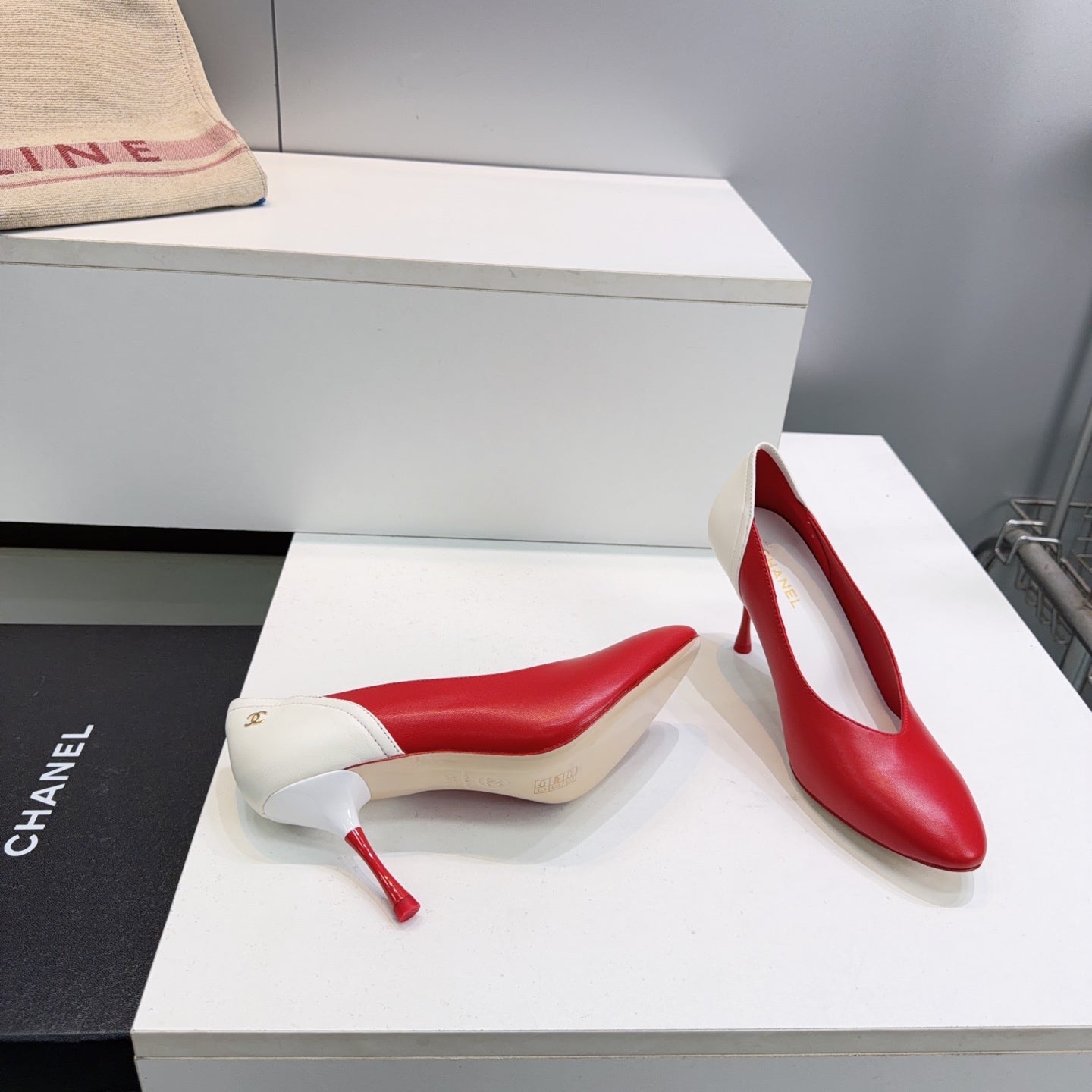 CC FW26 High Heels Pumps 8.5cm Red White Lambskin 942742