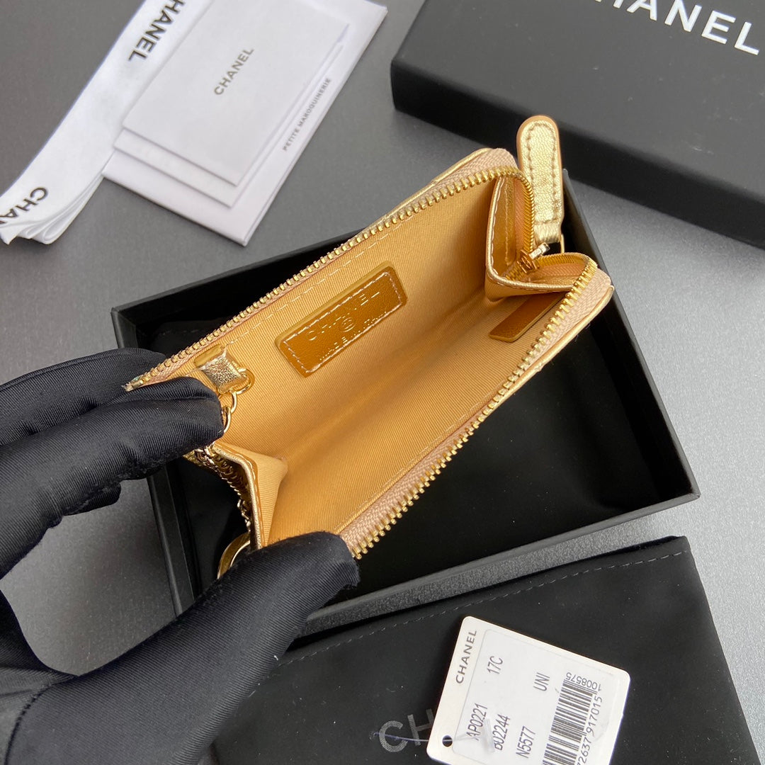 CC Hook & Chain Zipper Card Holder Gold Sheepskin GHW 234721