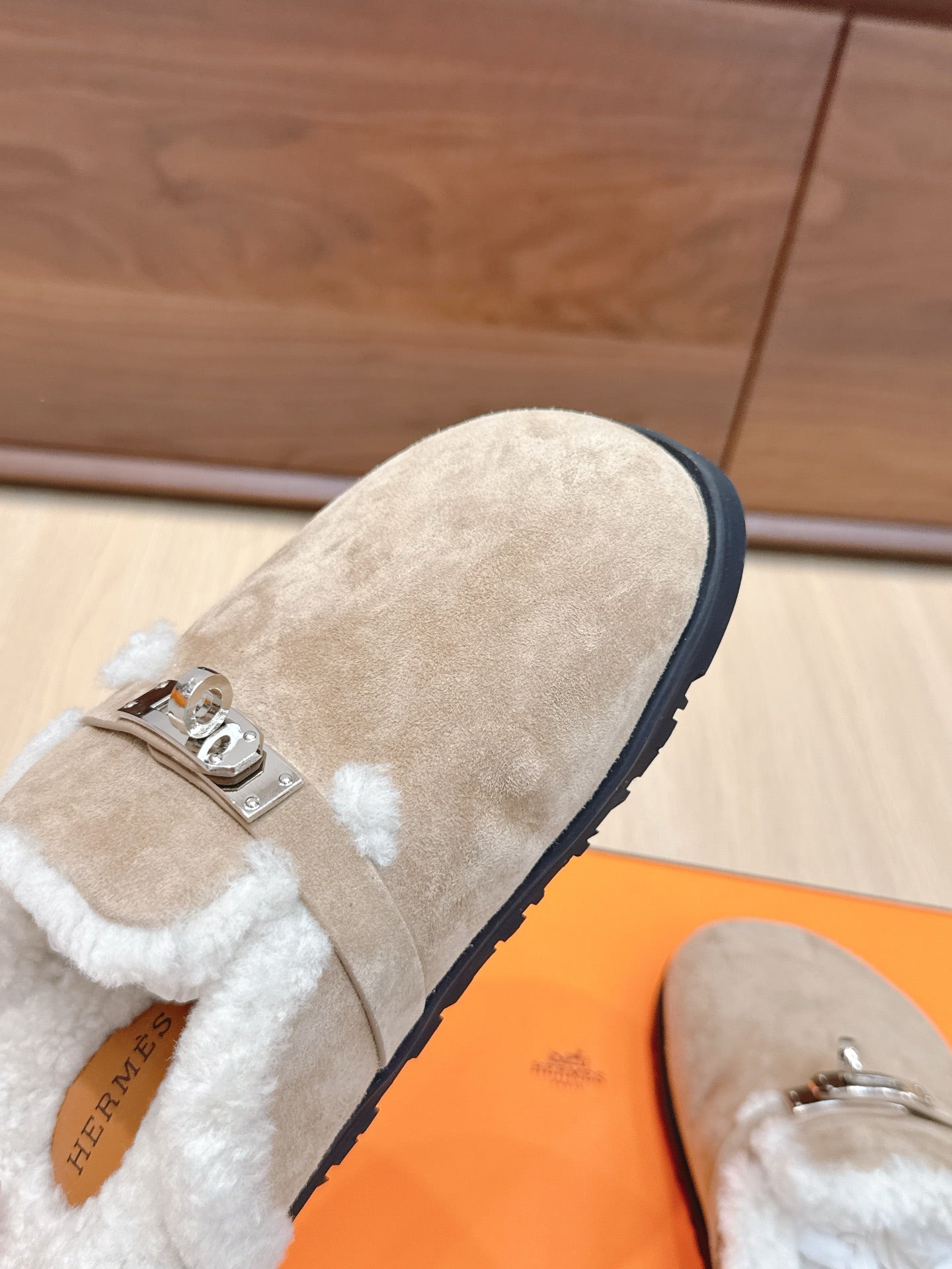 HM 25 Carlotta Mule Light Brown Shearing Suede 462184