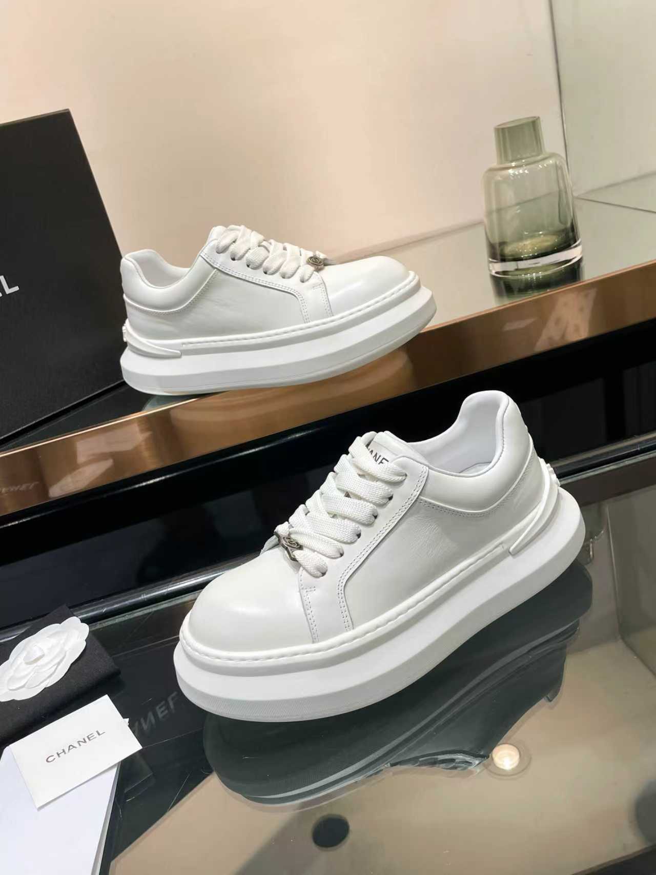 CC 26s Oversized Sneaker White Lambskin 935463