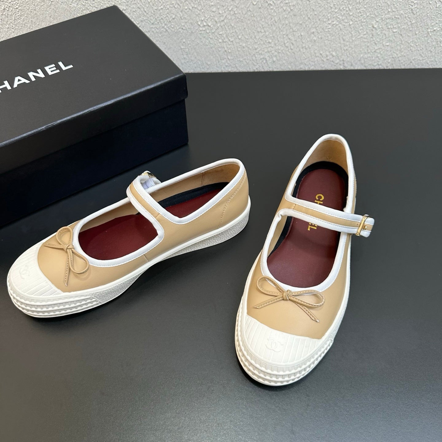 CC 26s Mary Jane Flat Beige White Lambskin 846328
