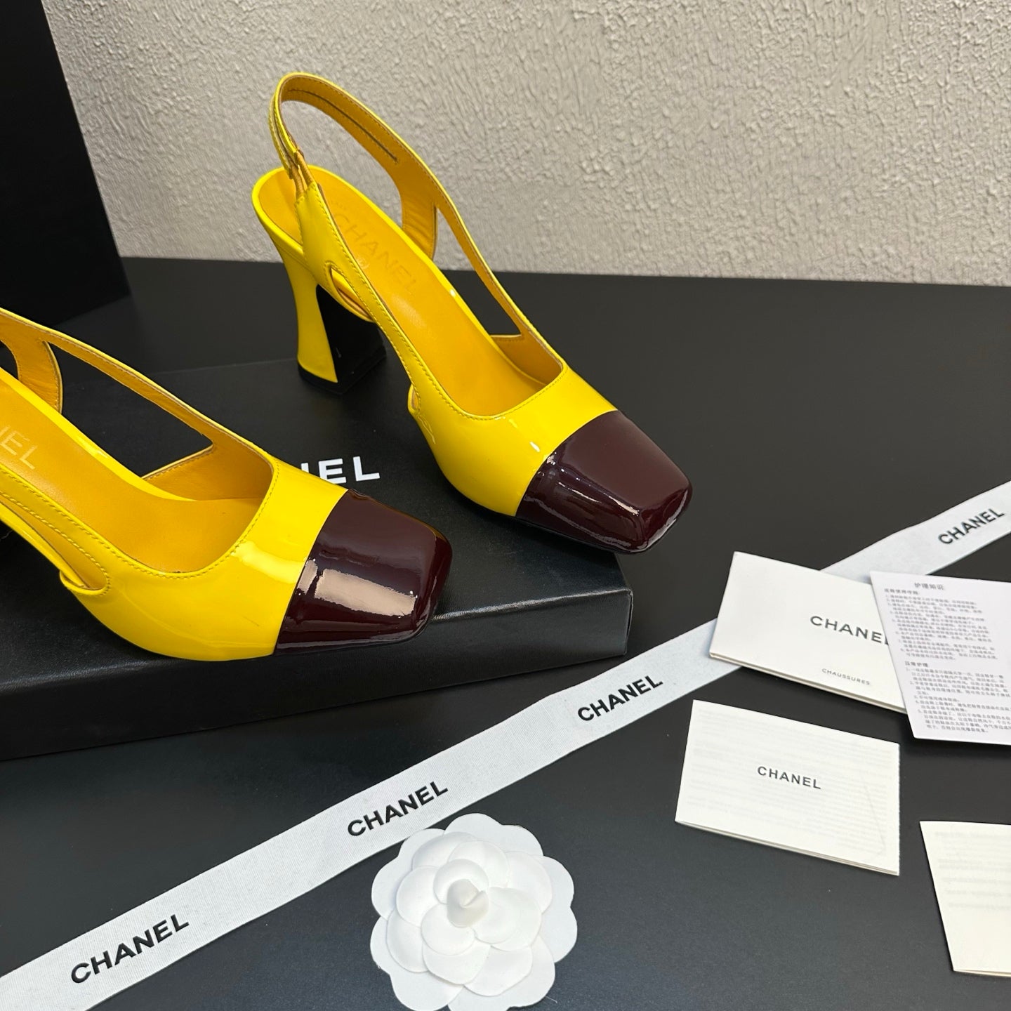 CC Slingback Block Heel Yellow Brown Patent Leather 864117