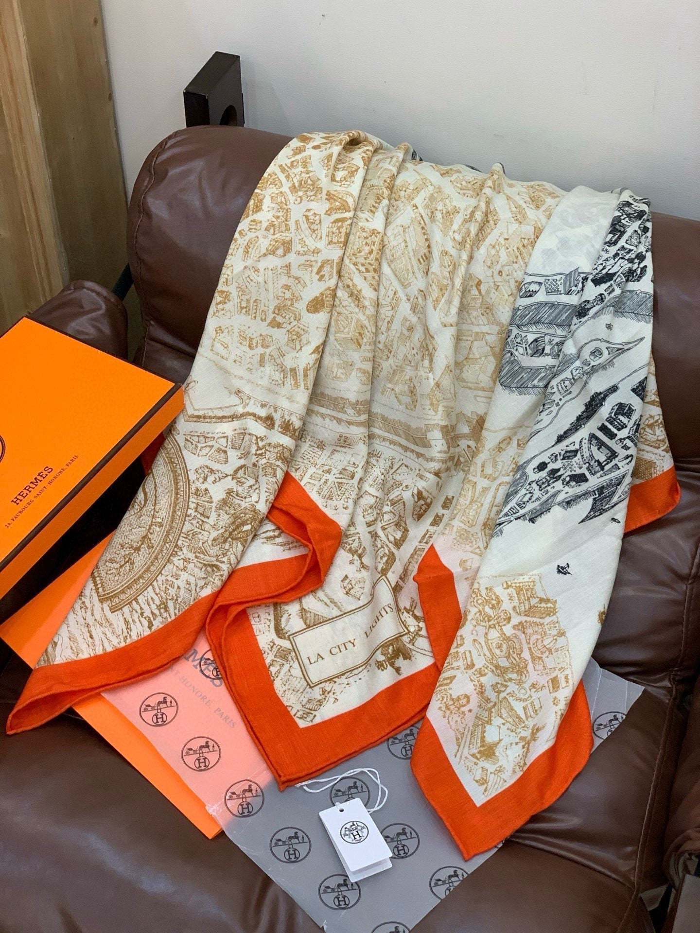 HM La Cité Cavalière shawl 140cm Orange Colorful Cashmere Silk