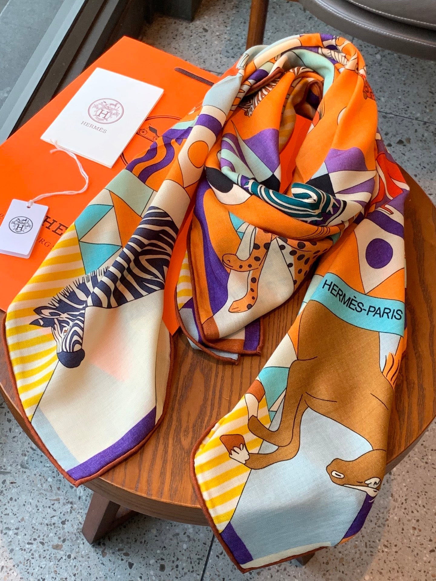 Le Carrousel du Tigre Royal 140cm Orange Colorful Cashmere Silk 168135