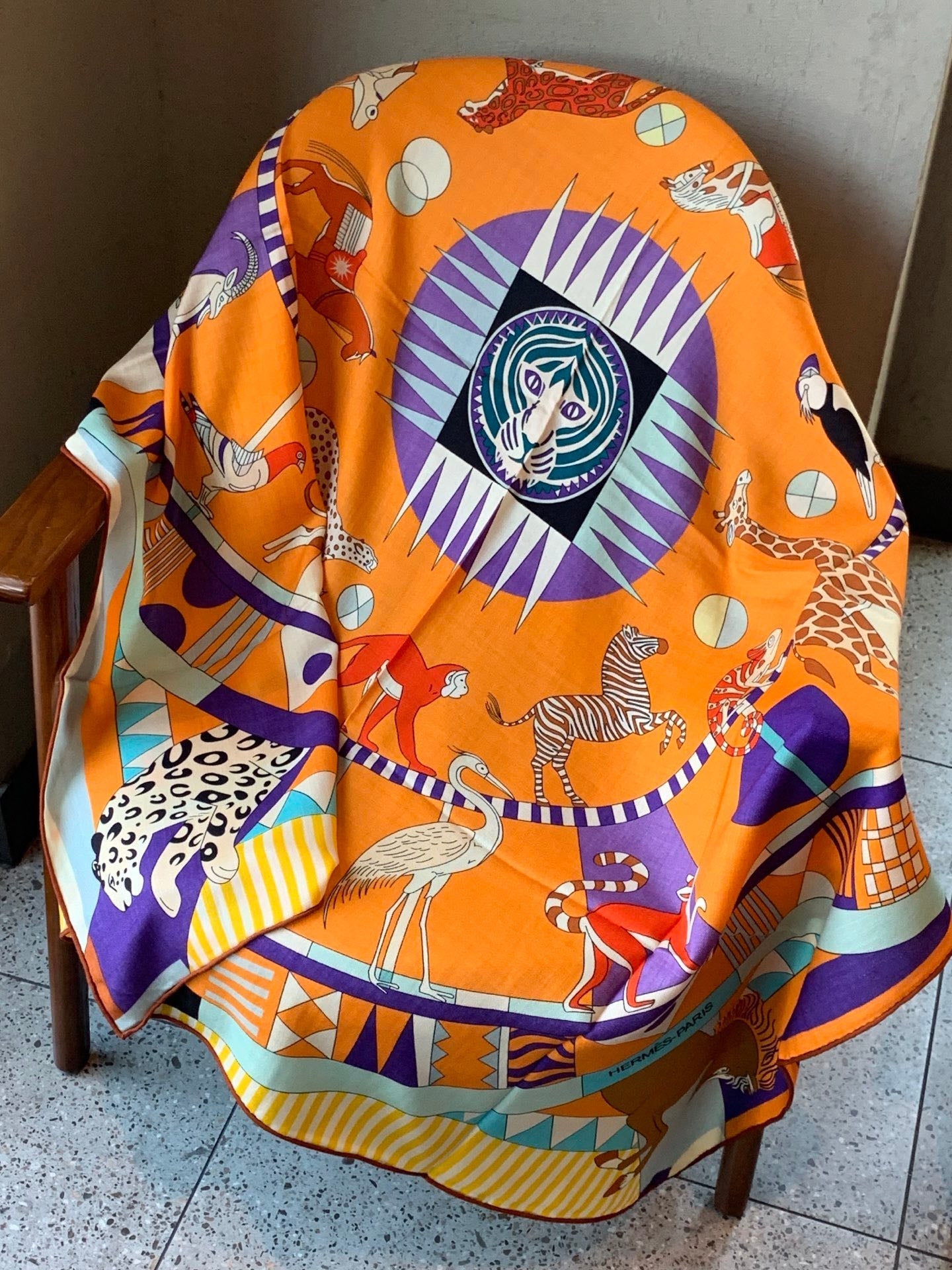 Le Carrousel du Tigre Royal 140cm Orange Colorful Cashmere Silk 168135