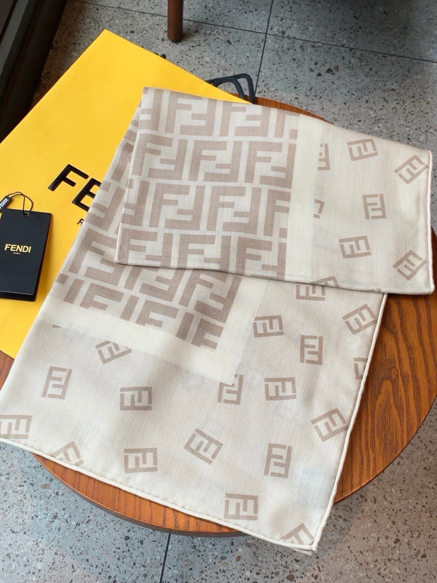 Fendi Scarf 140*140cm Cream Cashmere Silk 286296
