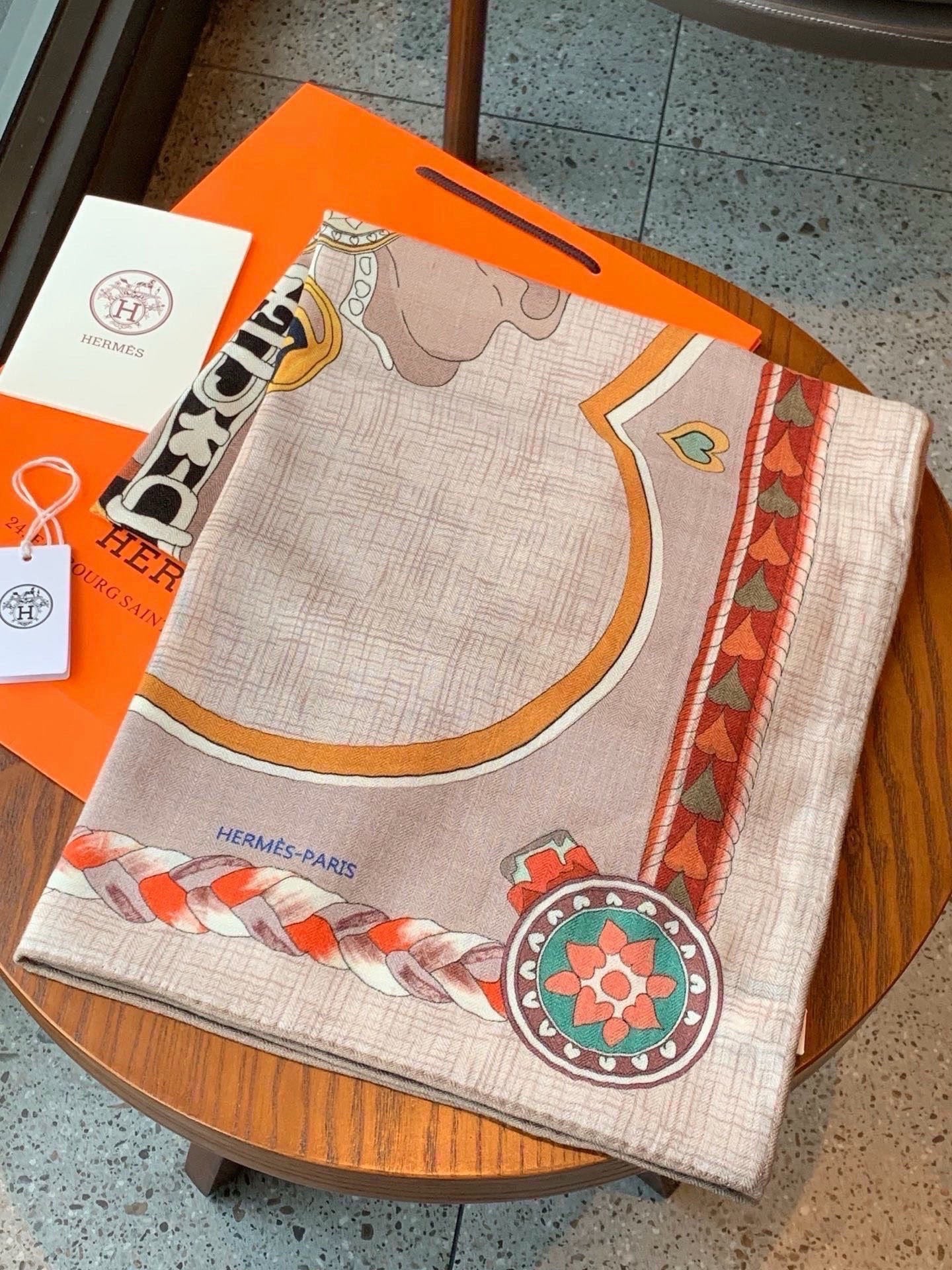 Fendi Walking Around Rome Scarf 140x140 Cashmere Silk 328841
