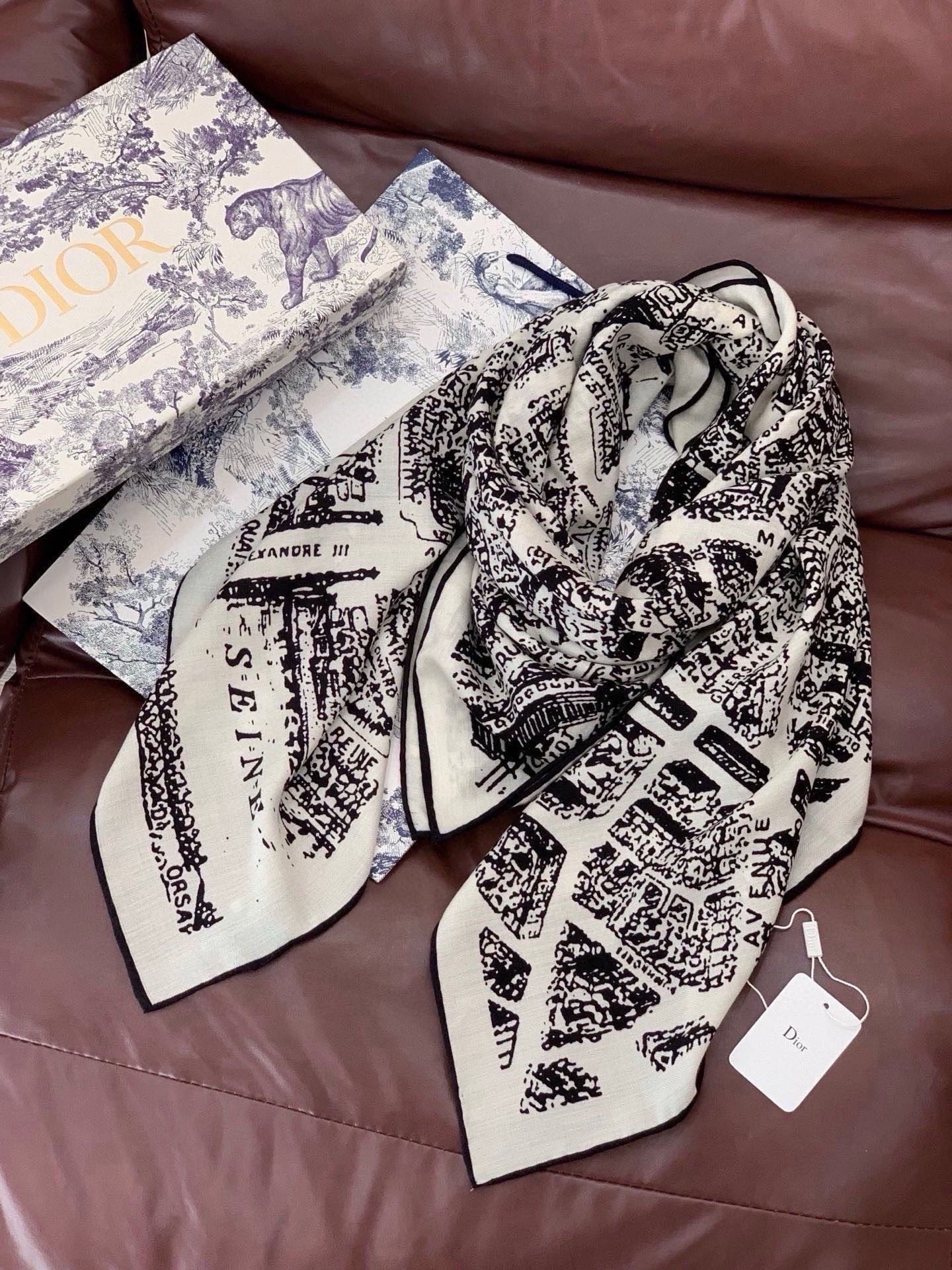 CD 26s Paris Map Scarf 140x140 Cream Mulberry Silk Cashmere 328854