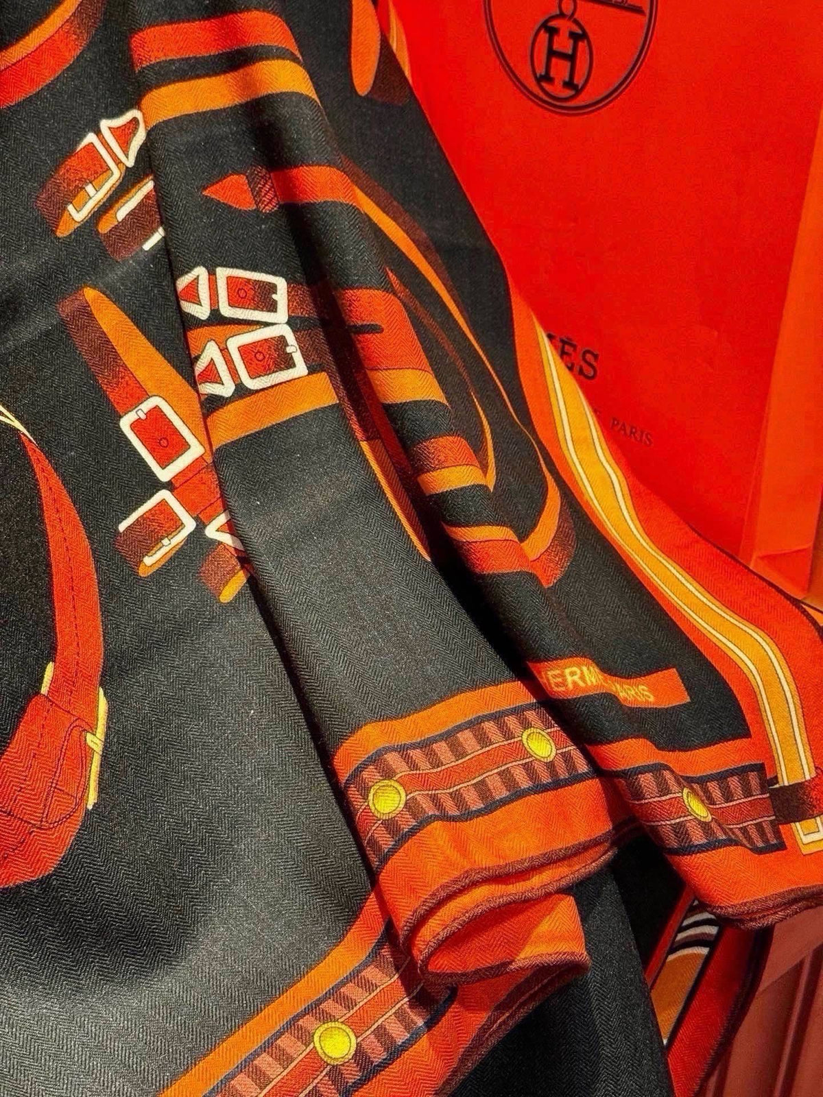 HM 26s Scarf 140 In Cashmere And Silk 433923