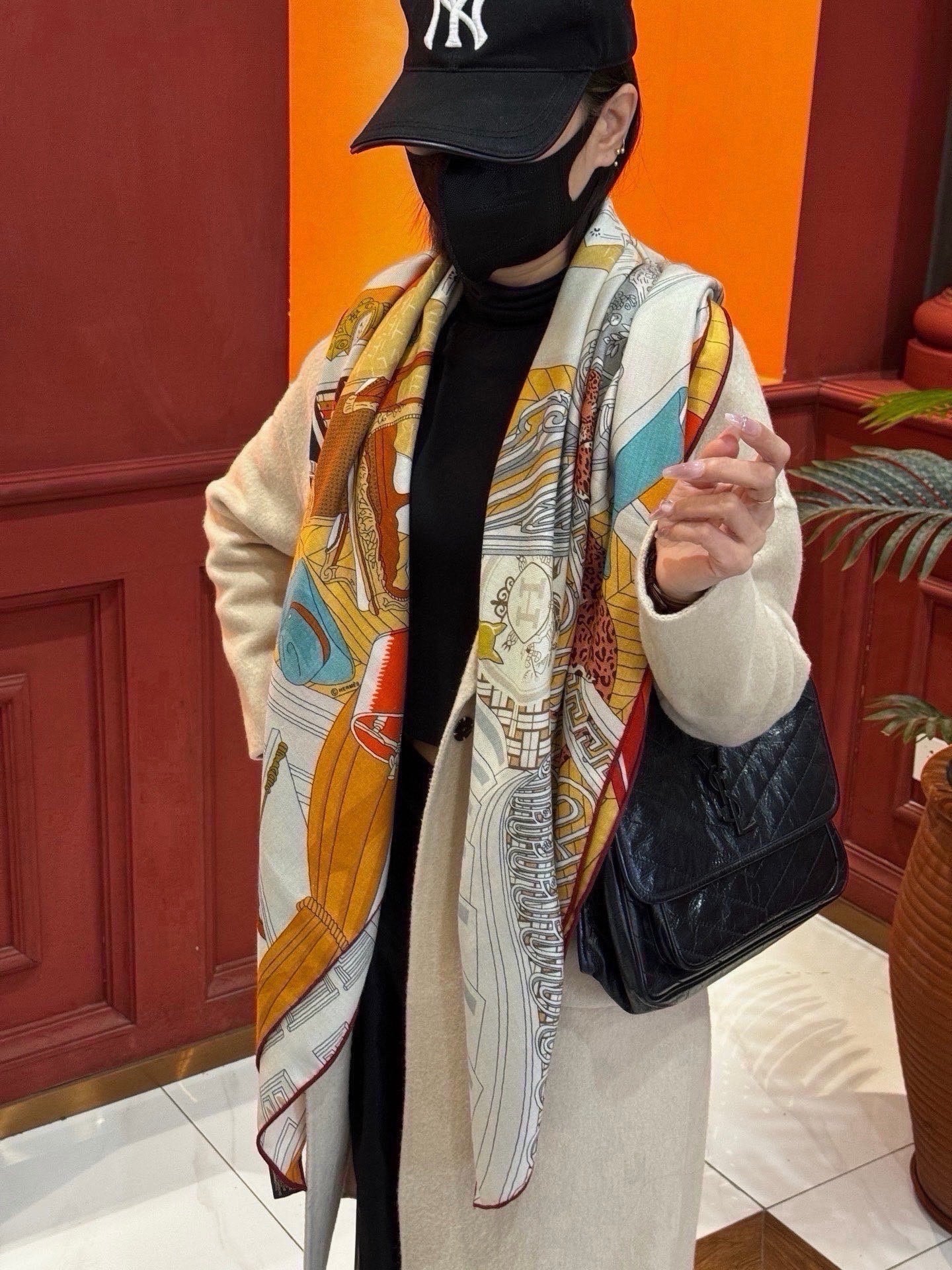HM 26s Scarf 140 In Cashmere And Silk 216495